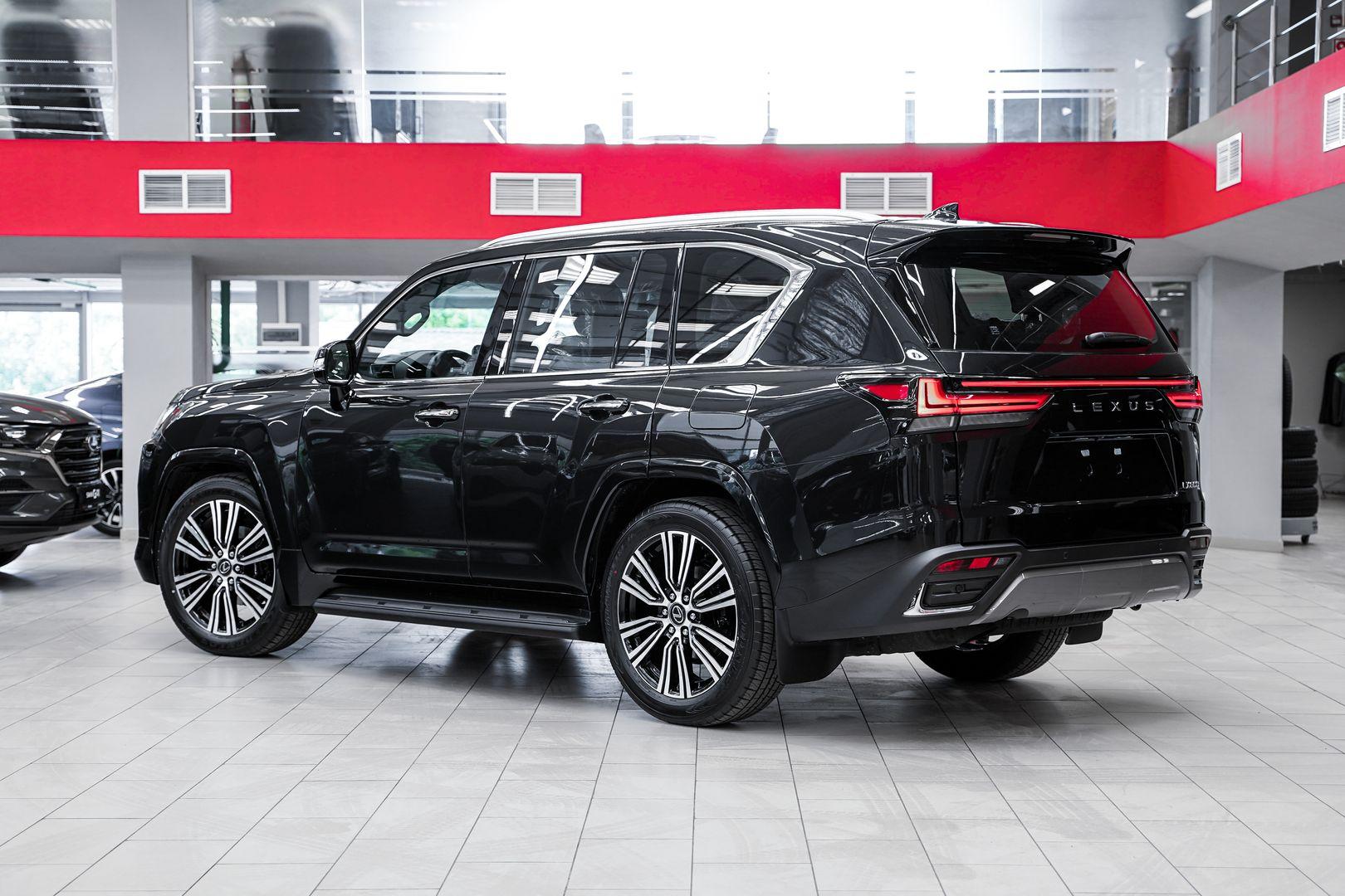 Lexus LX 2024, черный, ДЦ Орехово