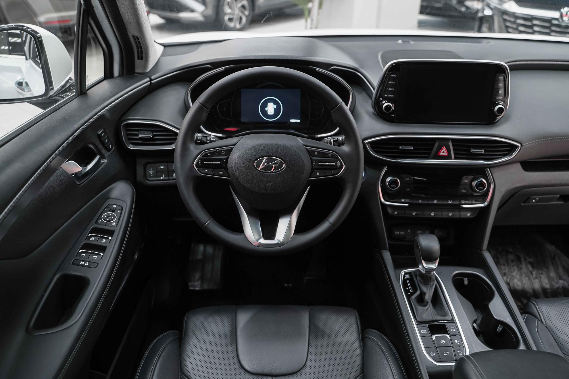 Hyundai Santa Fe 2018, белый, ДЦ Орехово