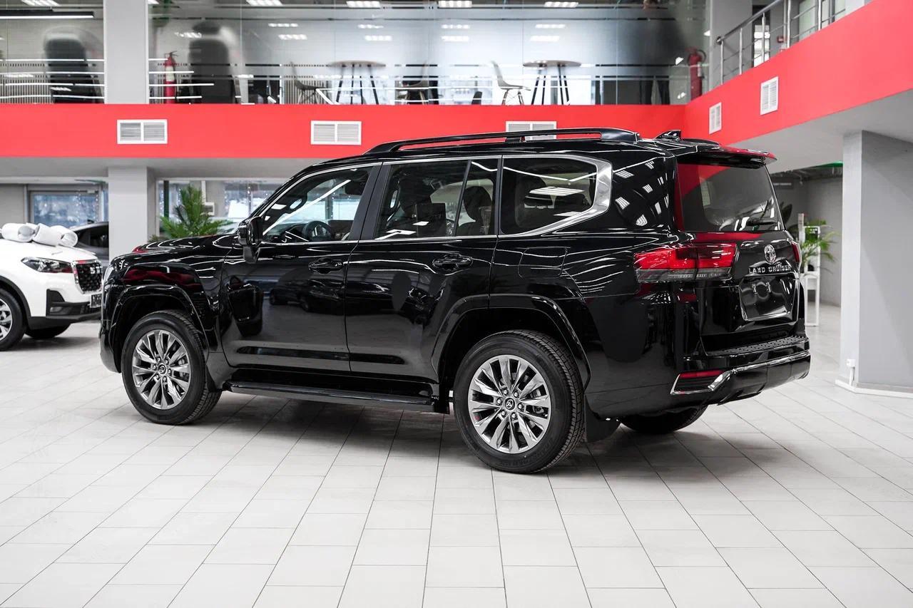 Toyota Land Cruiser 2025, черный, ДЦ Орехово