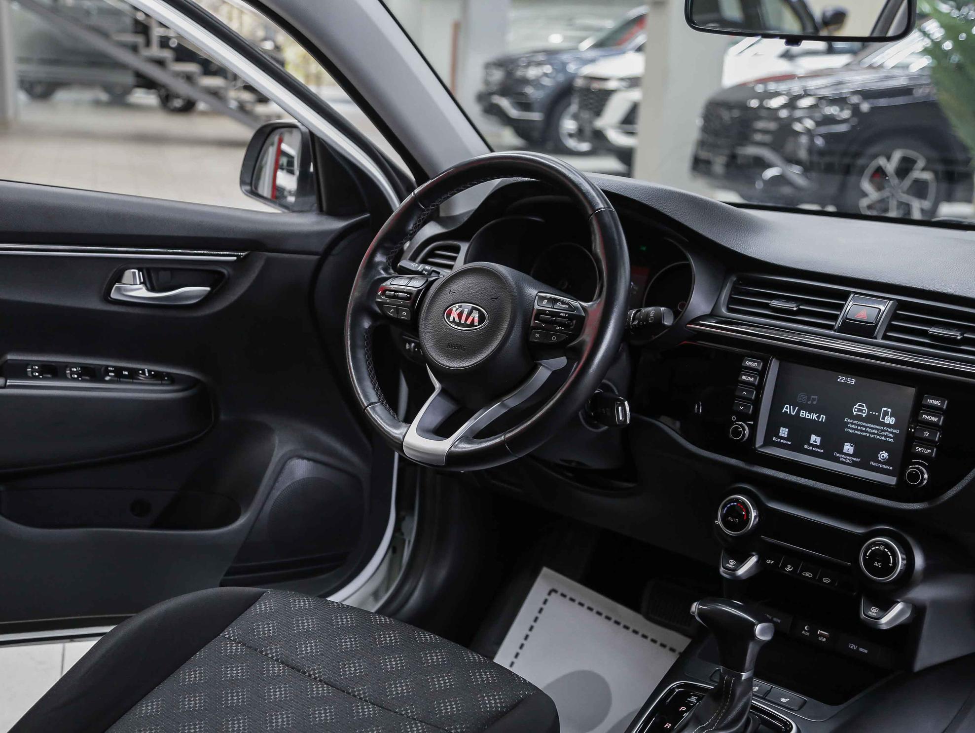 Kia Rio X-Line 2020, белый, ДЦ Орехово