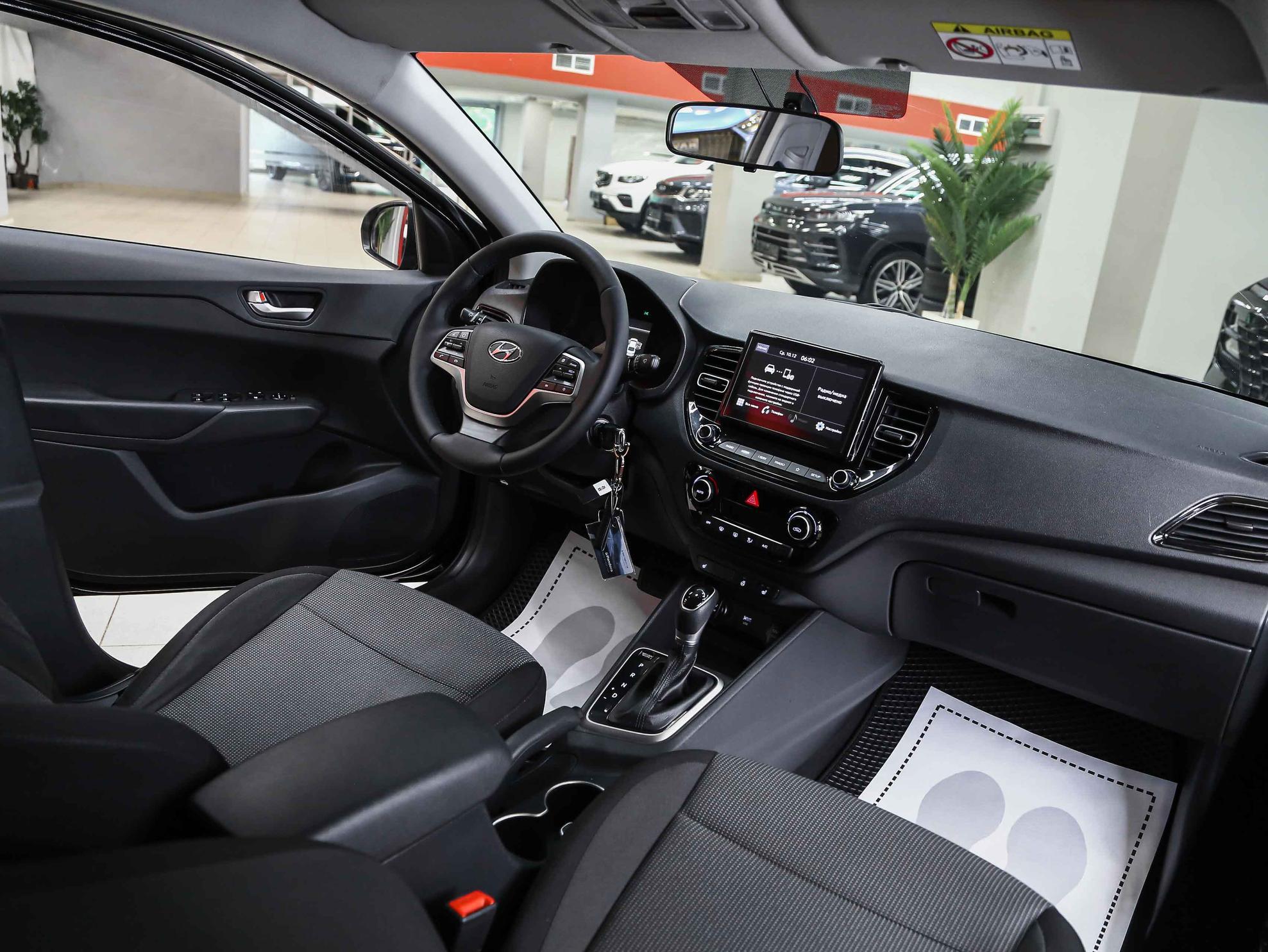 Hyundai Solaris 2021, черный, ДЦ Орехово