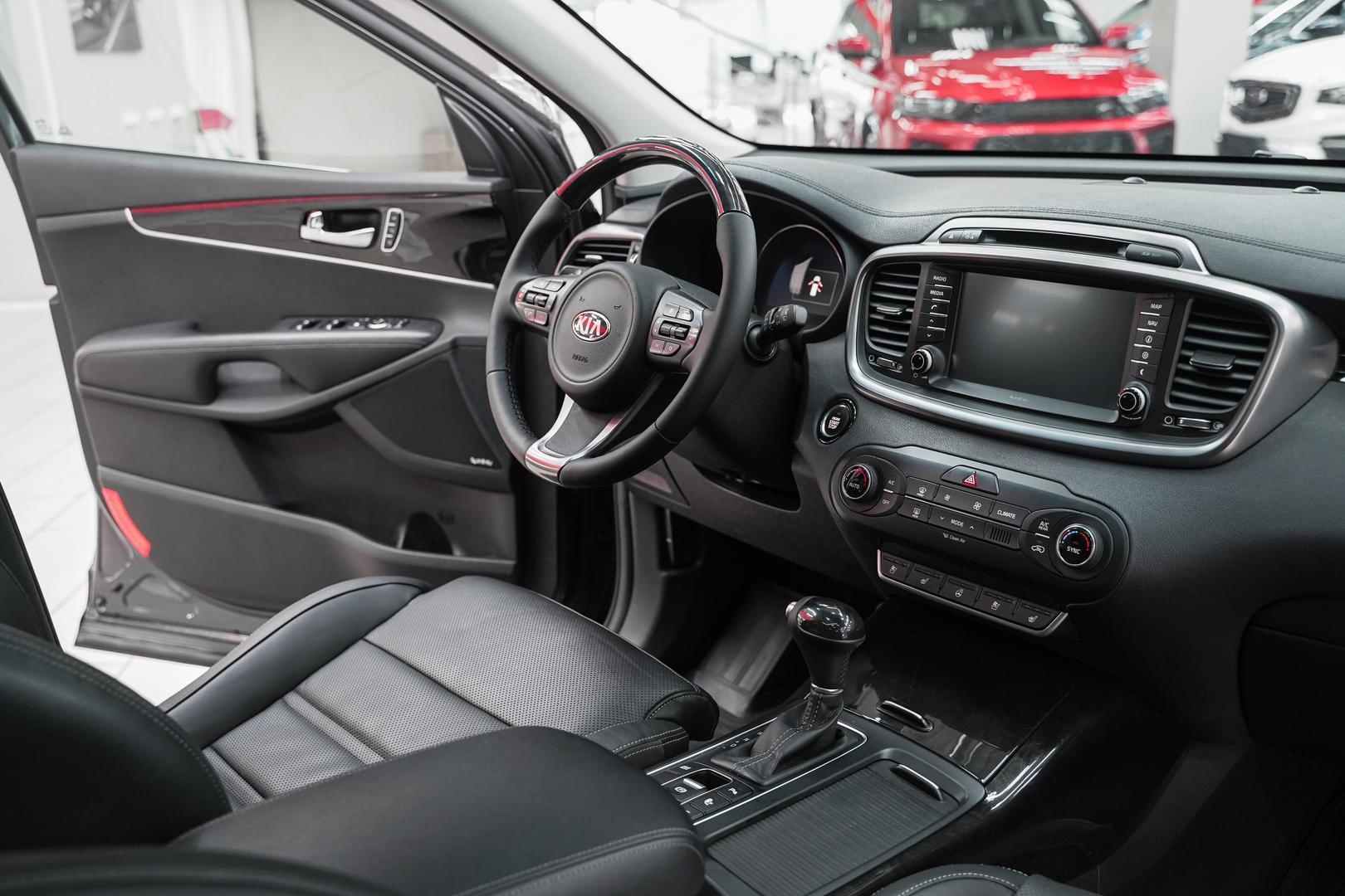 Kia Sorento 2016, серый, ДЦ Орехово