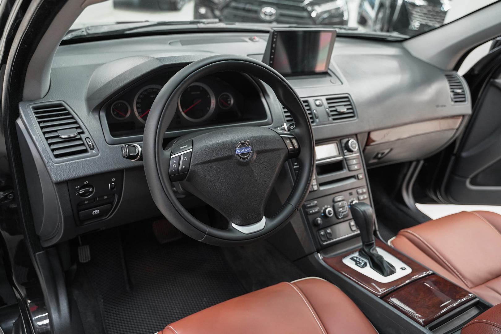Volvo XC90 2013, черный, ДЦ Орехово