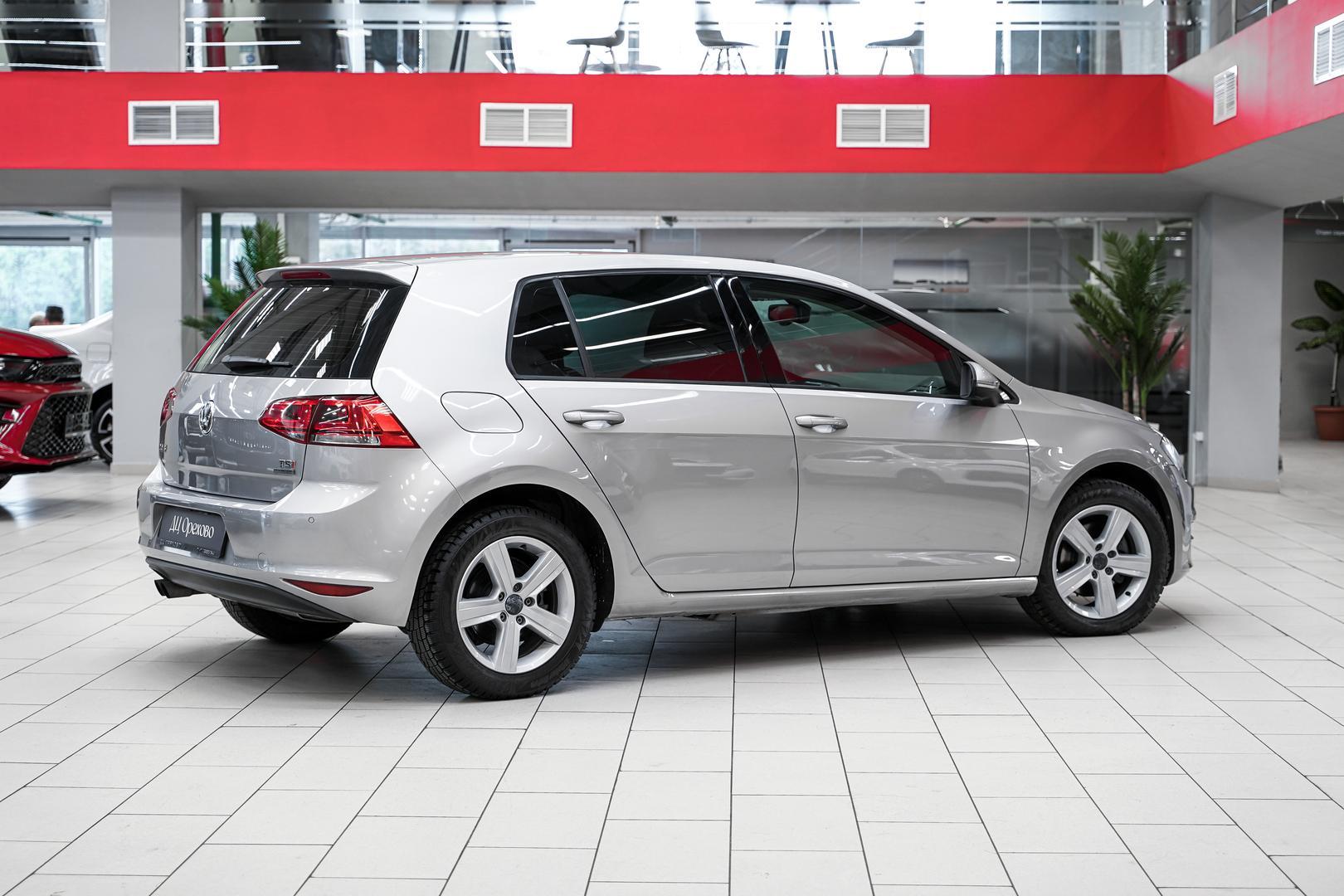 Volkswagen Golf 2014, серый, ДЦ Орехово