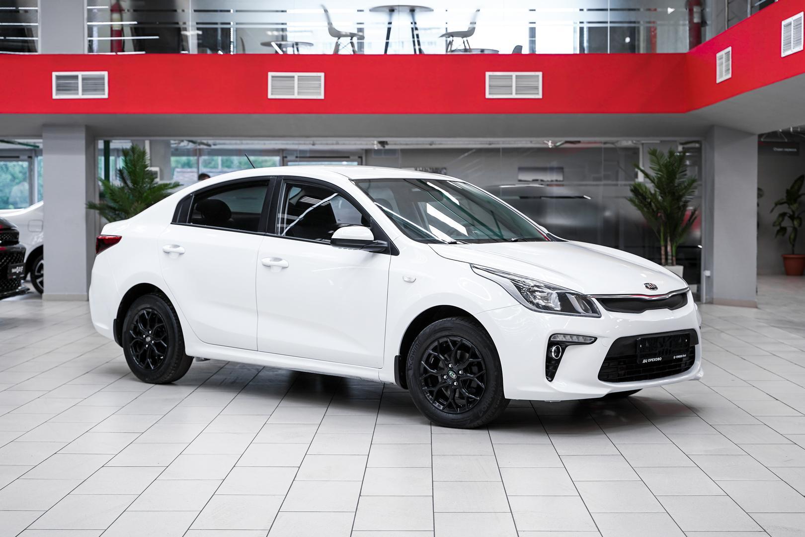 Kia Rio 2018, белый, ДЦ Орехово