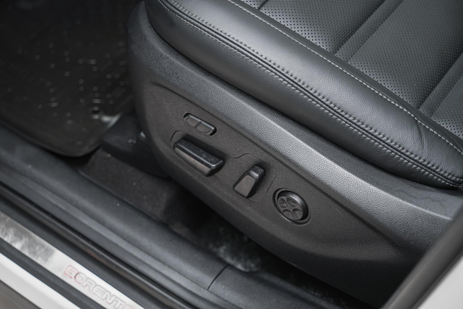 Kia Sorento 2016, белый, ДЦ Орехово