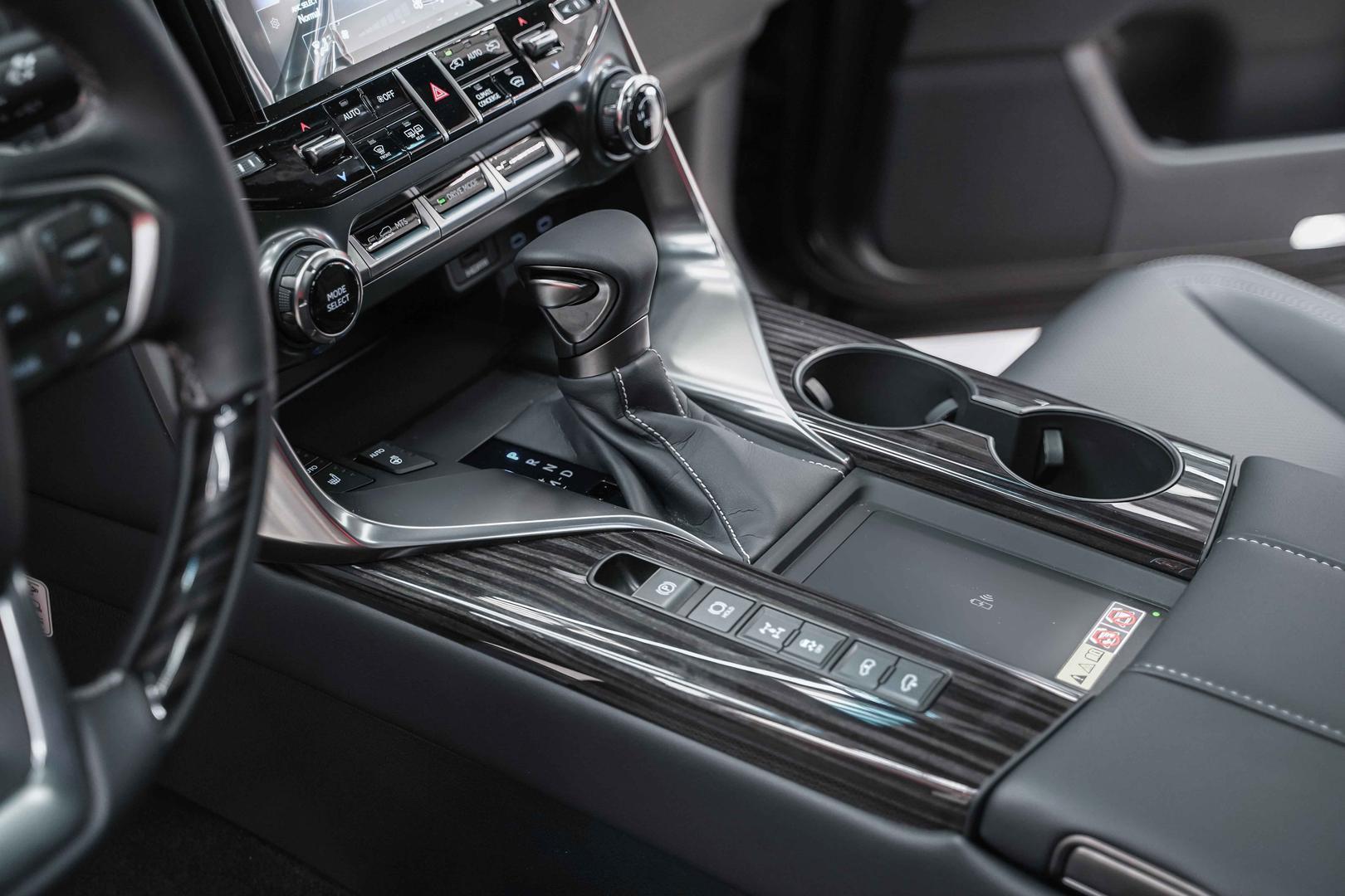 Lexus LX 2026, черный, ДЦ Орехово