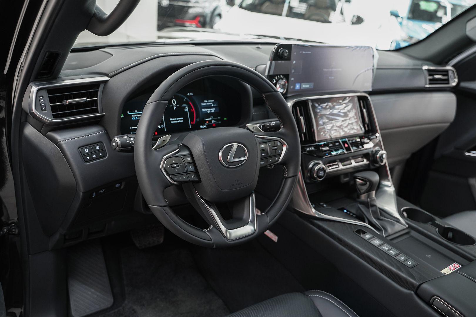 Lexus LX 2025, черный, ДЦ Орехово