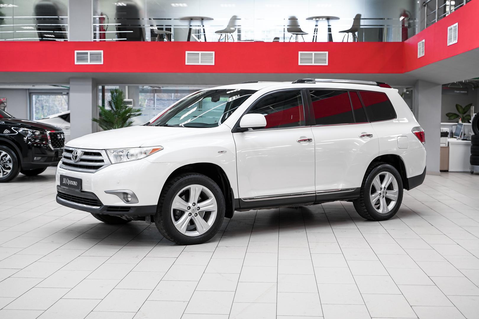 Toyota Highlander 2012, белый, ДЦ Орехово