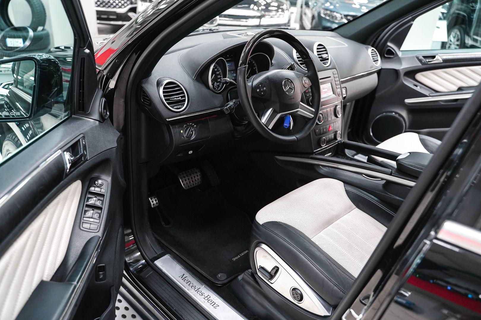 Mercedes-Benz GL-Класс 2012, черный, ДЦ Орехово