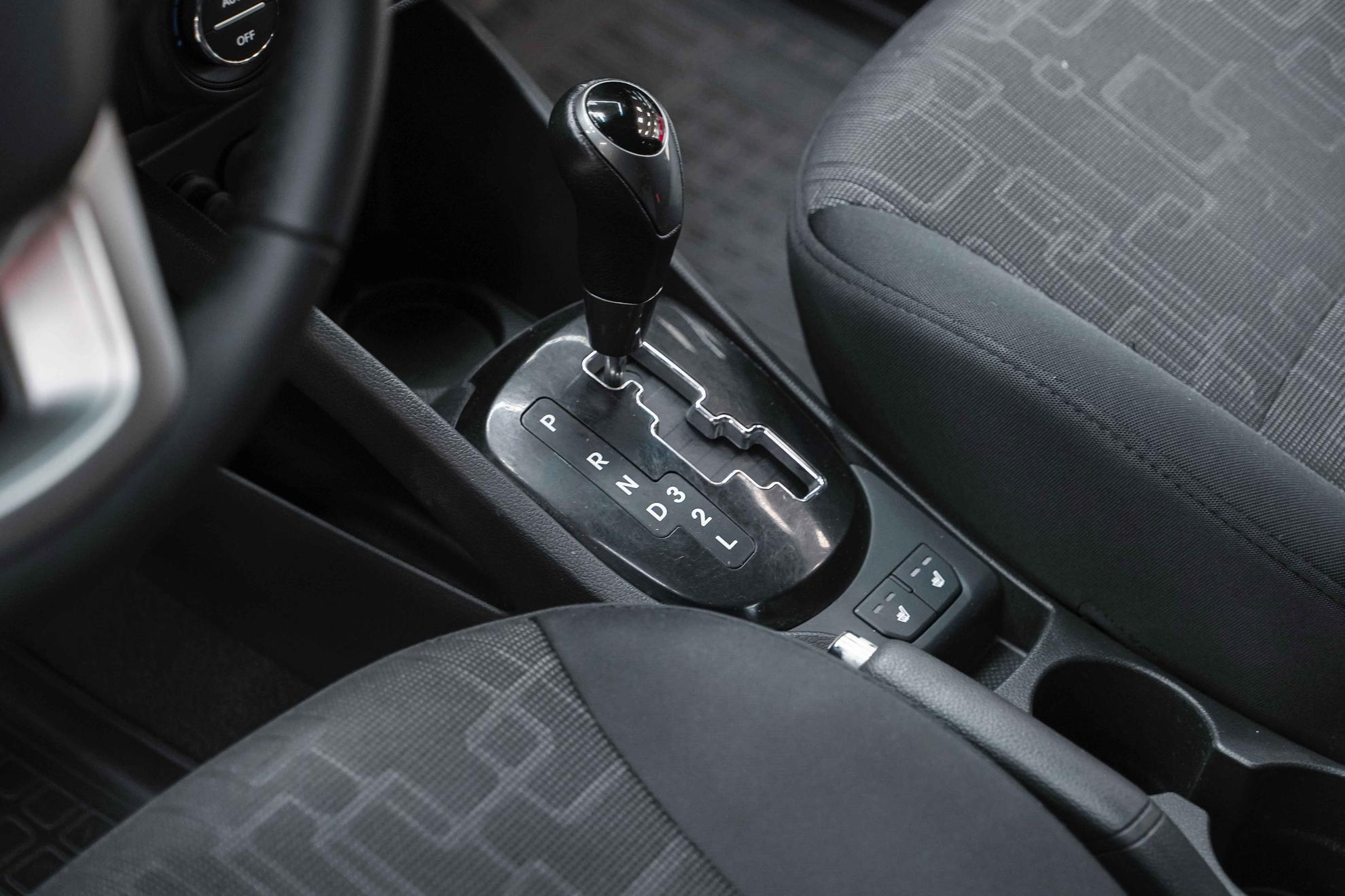 Kia Rio 2012, бежевый, ДЦ Орехово