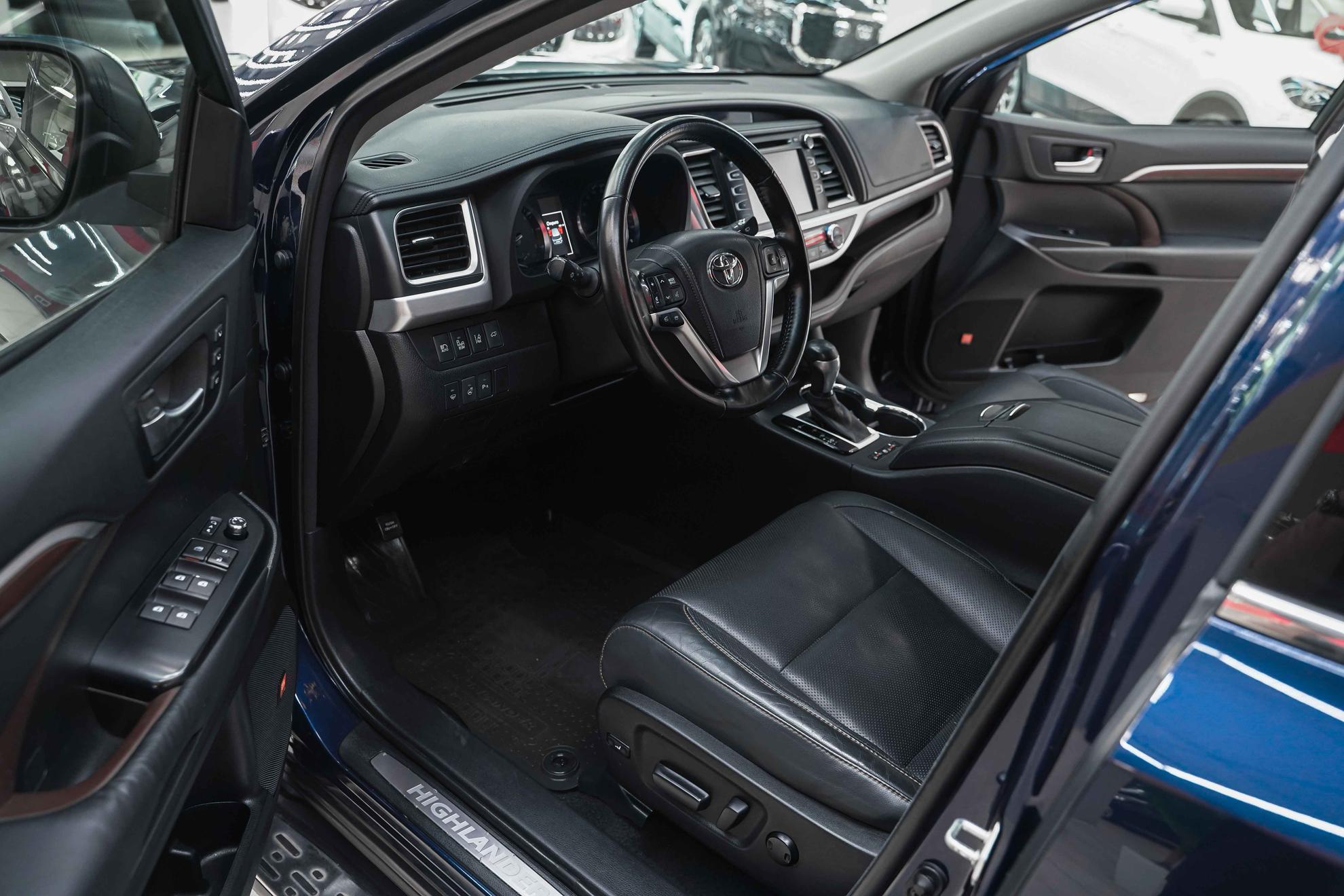 Toyota Highlander 2014, синий, ДЦ Орехово