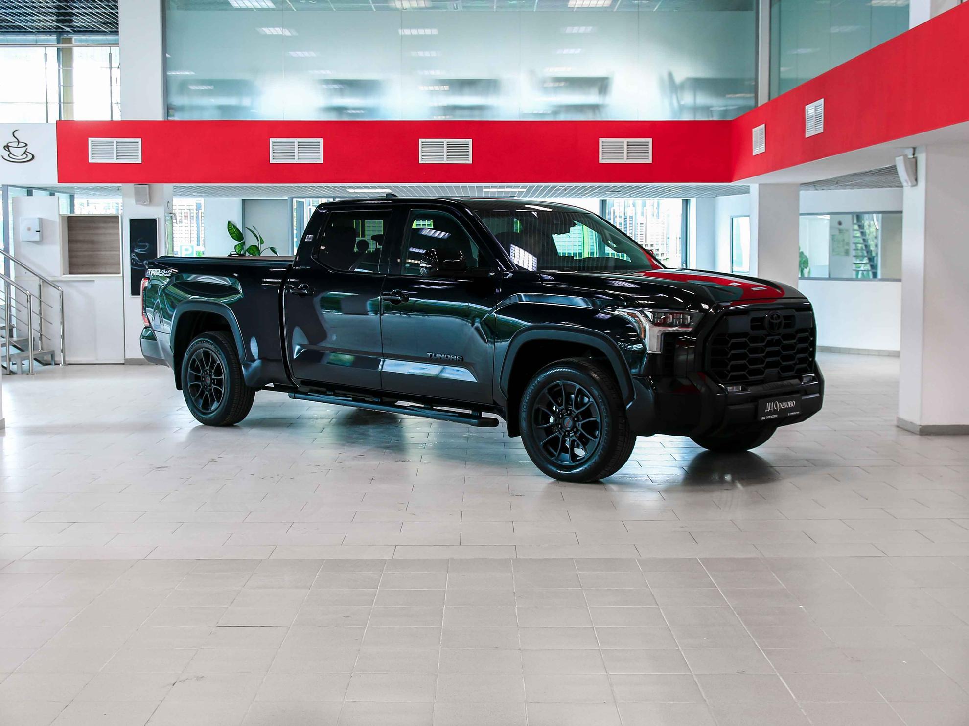 Toyota Tundra 2023, черный, ДЦ Орехово