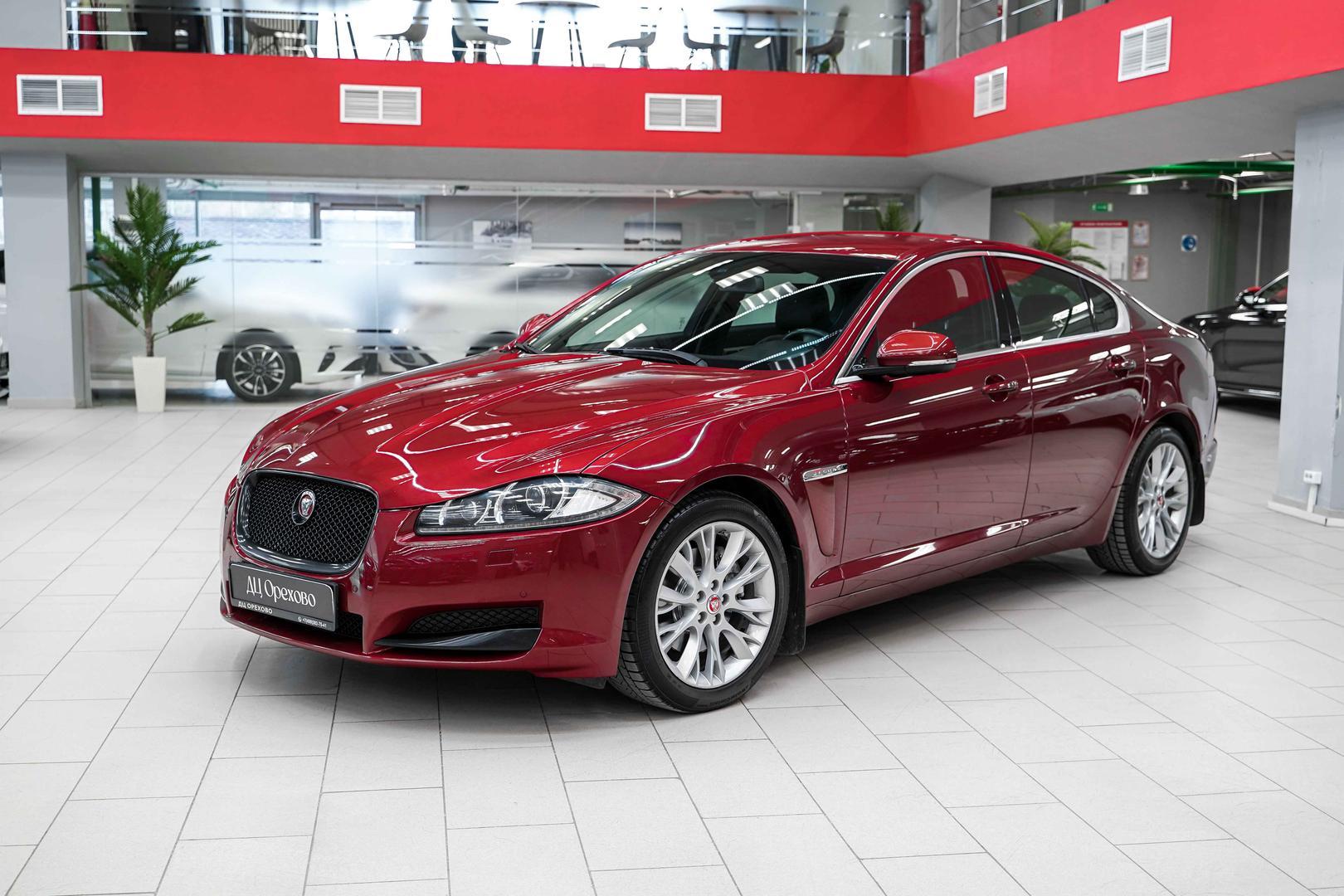 Jaguar XF 2014, красный, ДЦ Орехово