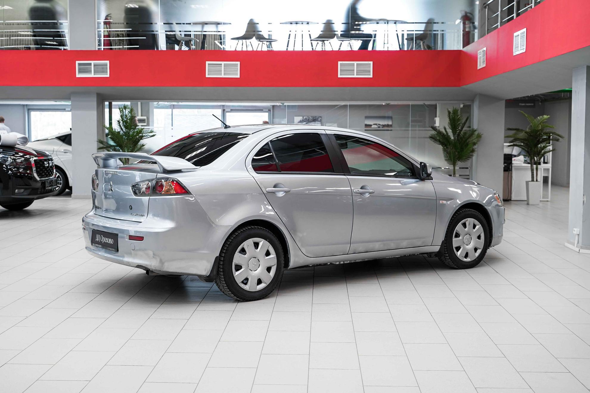 Mitsubishi Lancer 2010, серый, ДЦ Орехово