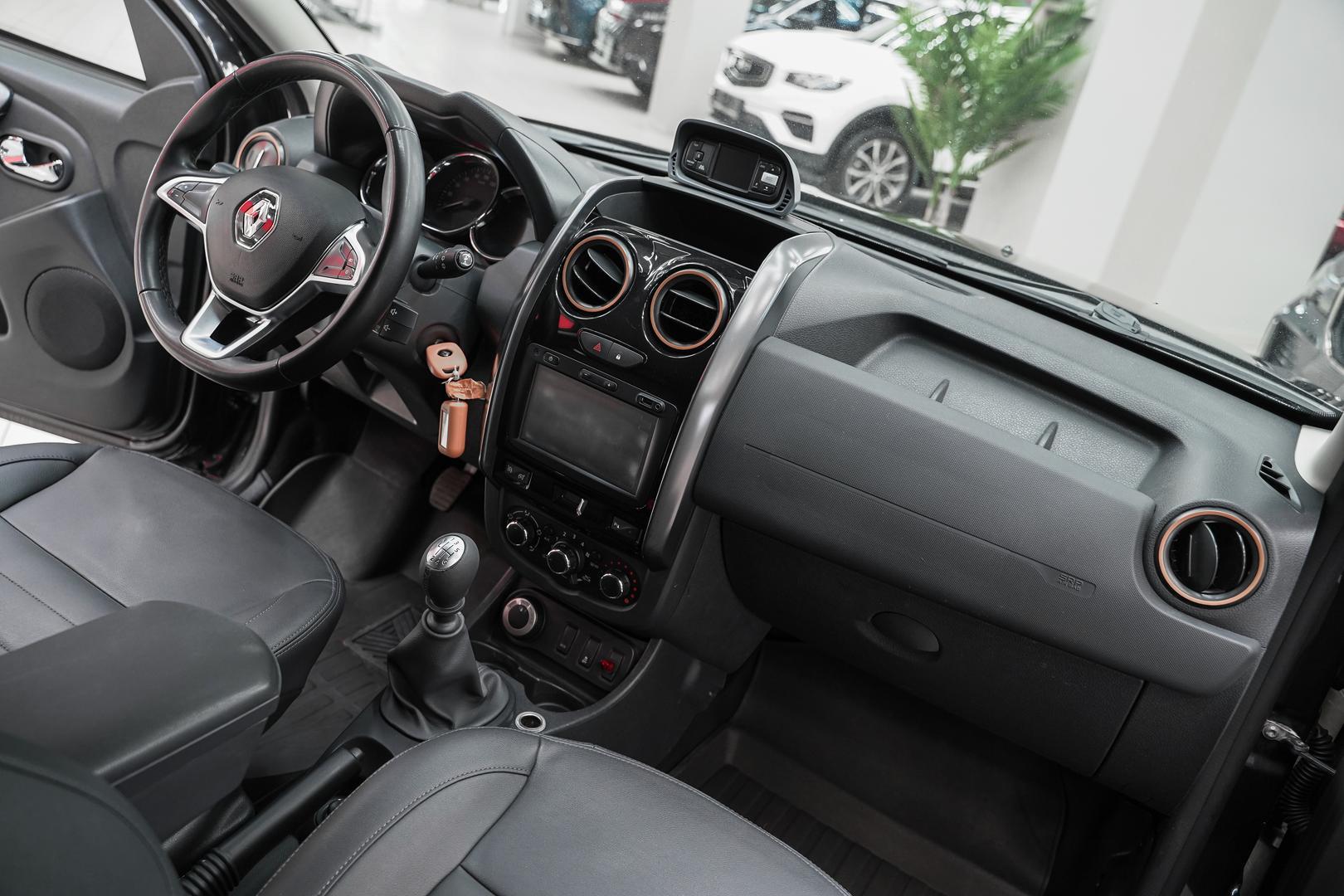Renault Duster 2016, черный, ДЦ Орехово