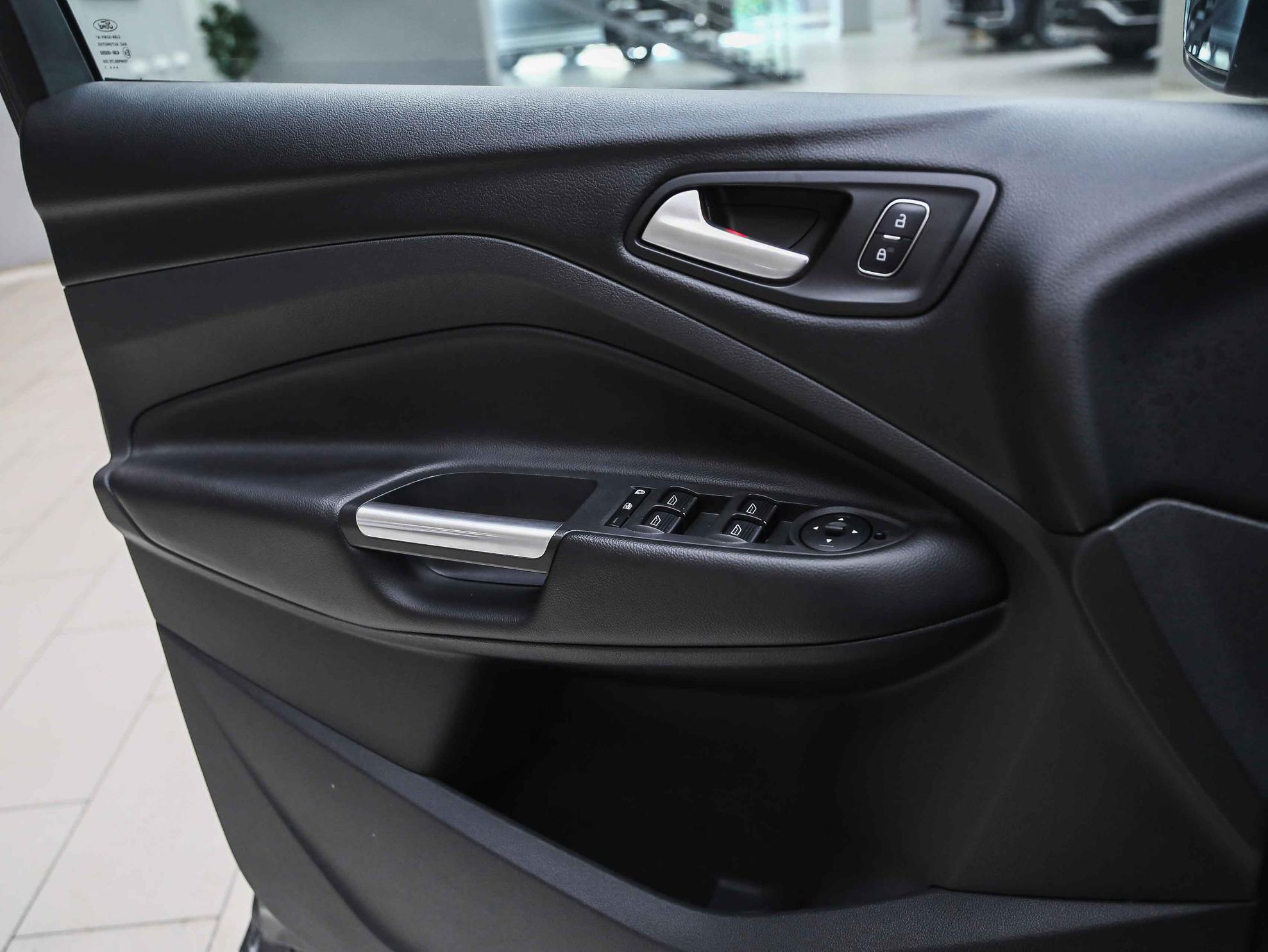 Ford Kuga 2017, серый, ДЦ Орехово