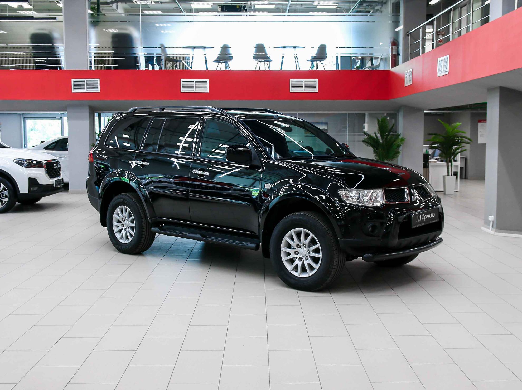 Mitsubishi Pajero Sport 2011, черный, ДЦ Орехово