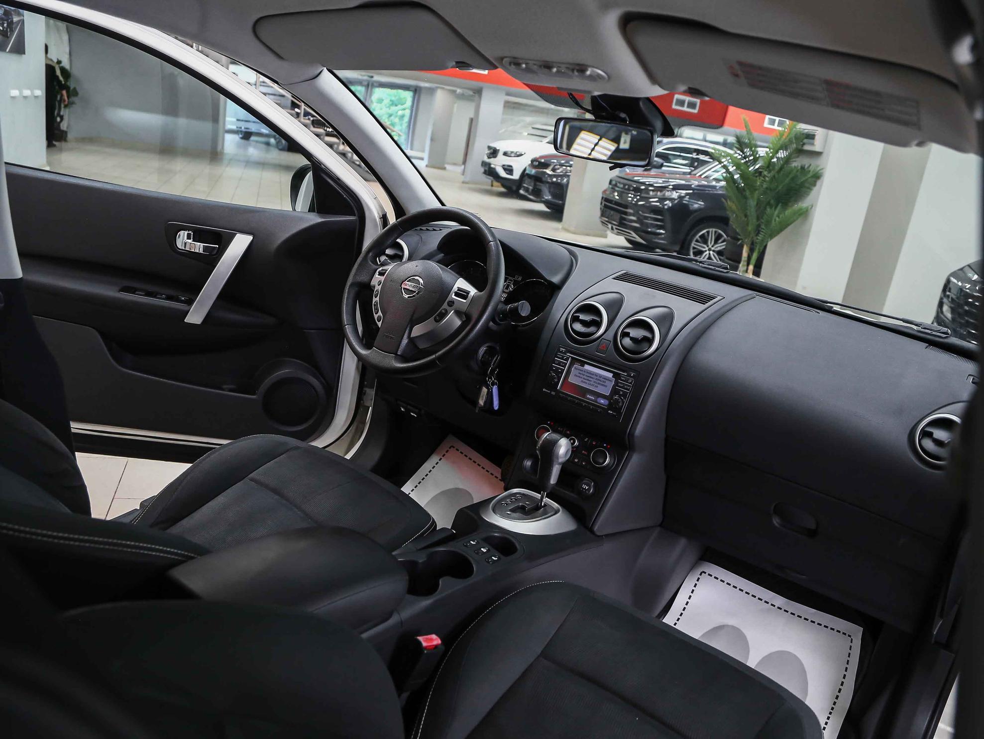Nissan Qashqai 2011, белый, ДЦ Орехово
