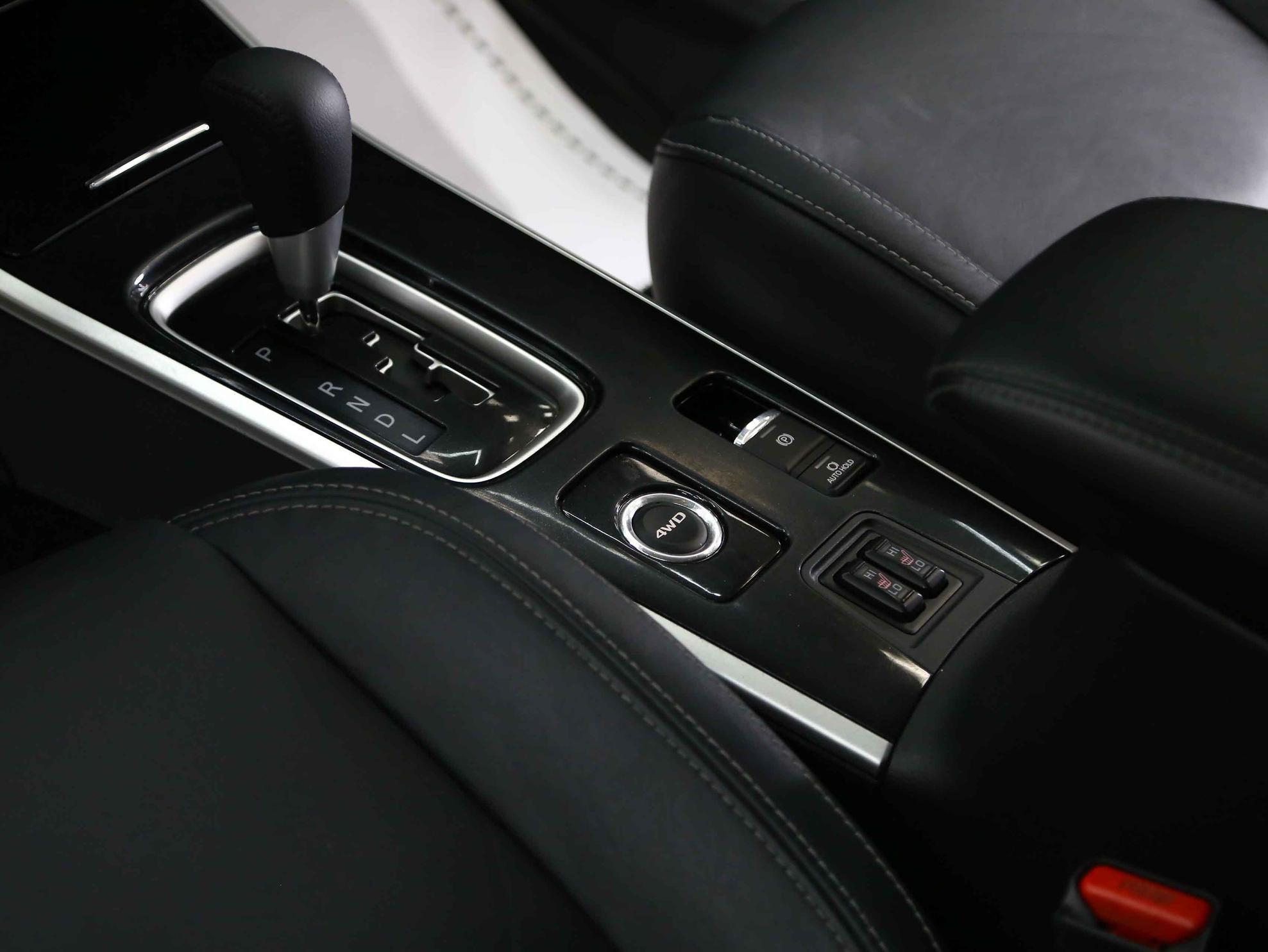 Mitsubishi Outlander 2019, черный, ДЦ Орехово