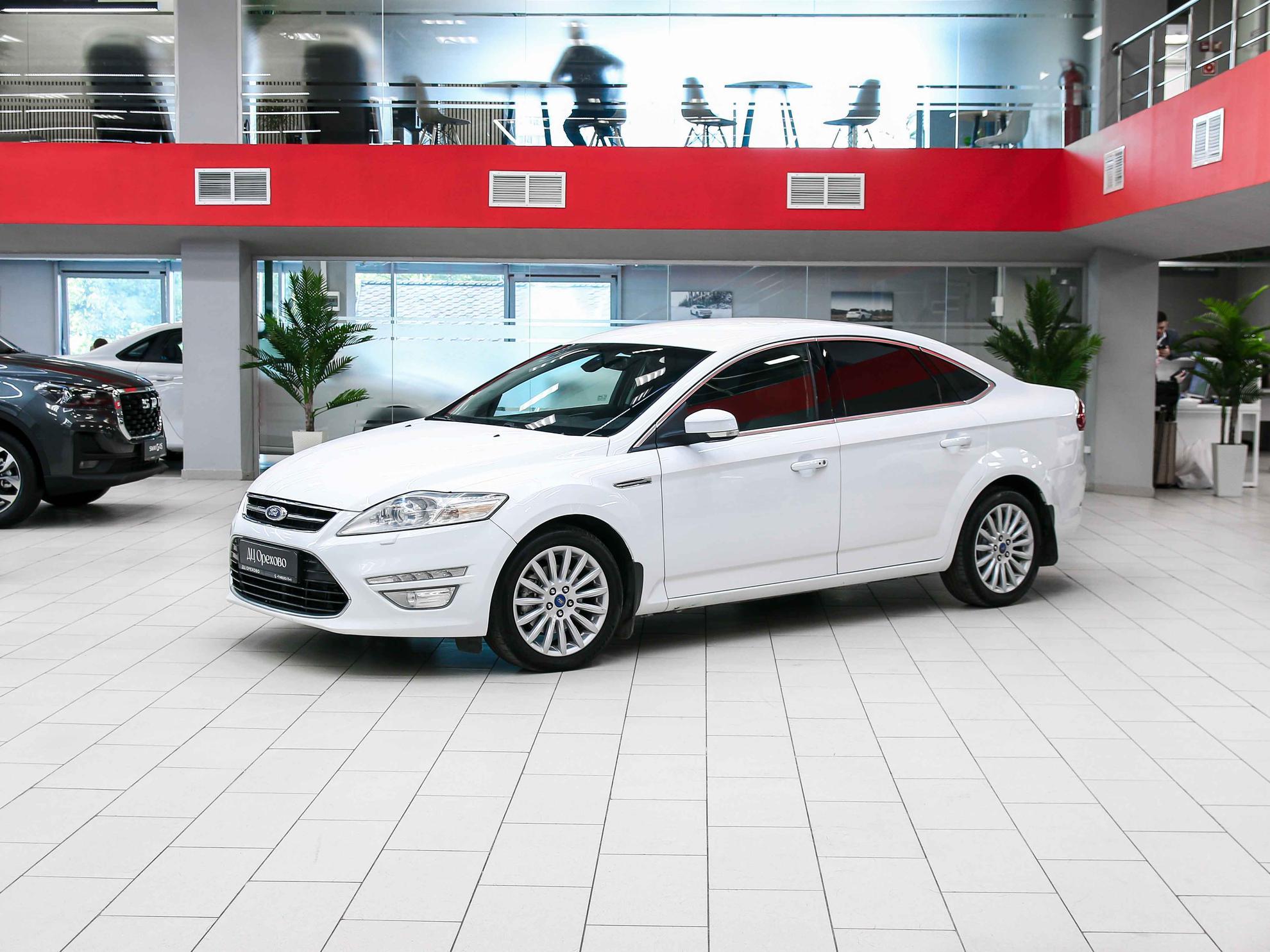 Ford Mondeo 2012, белый, ДЦ Орехово