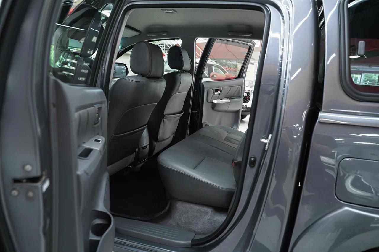 Toyota Hilux 2012, серый, ДЦ Орехово