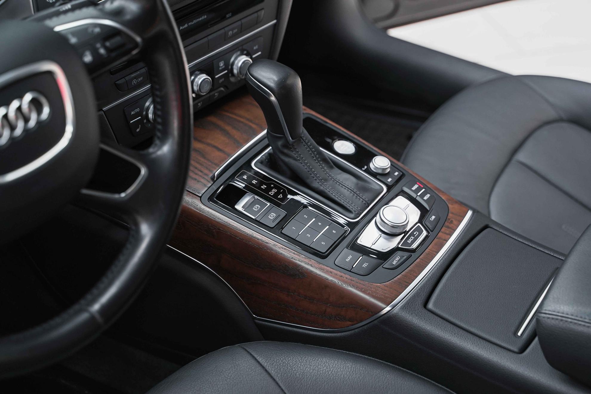 Audi A6 2015, черный, ДЦ Орехово