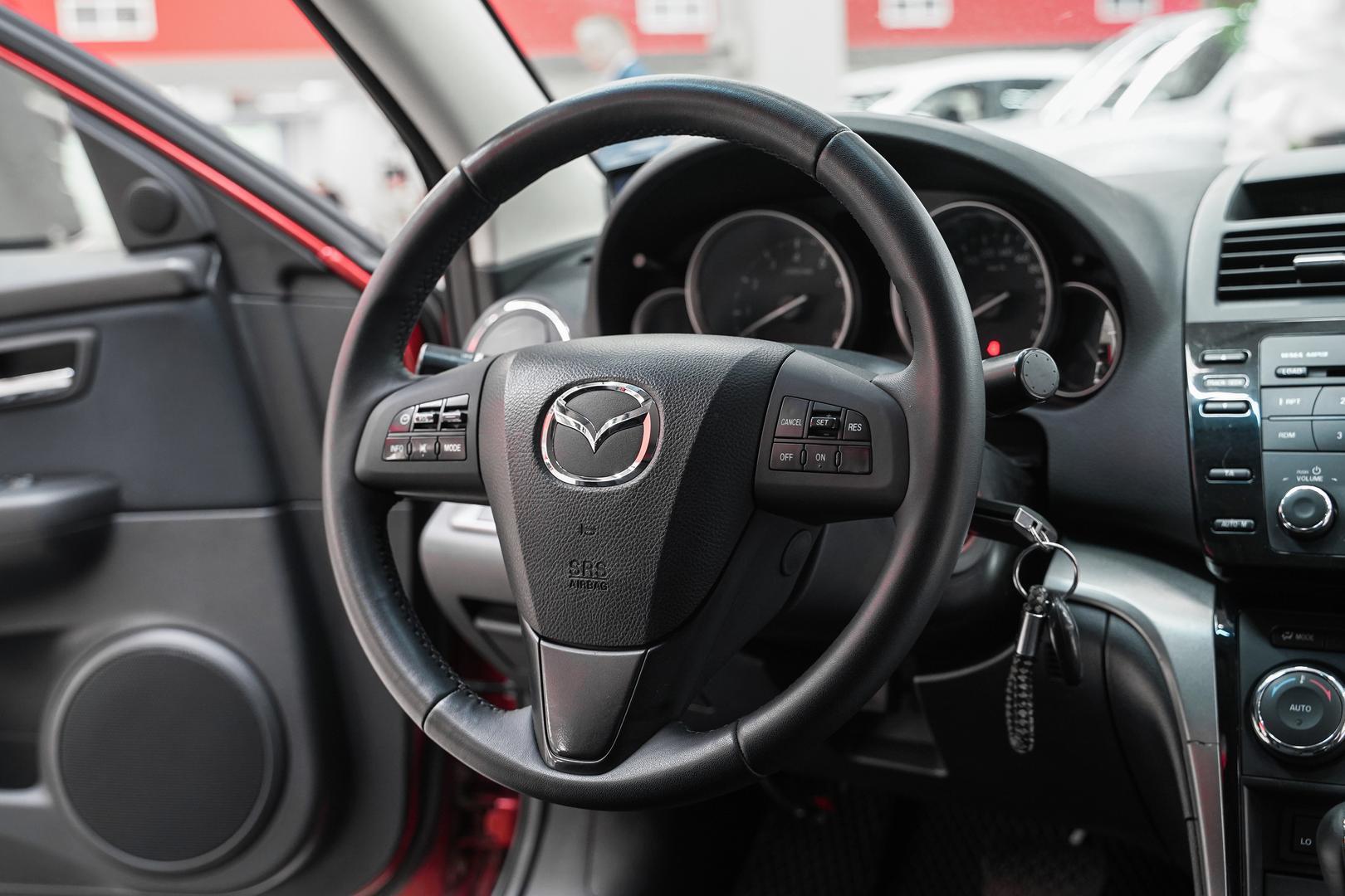 Mazda 6 2010, красный, ДЦ Орехово