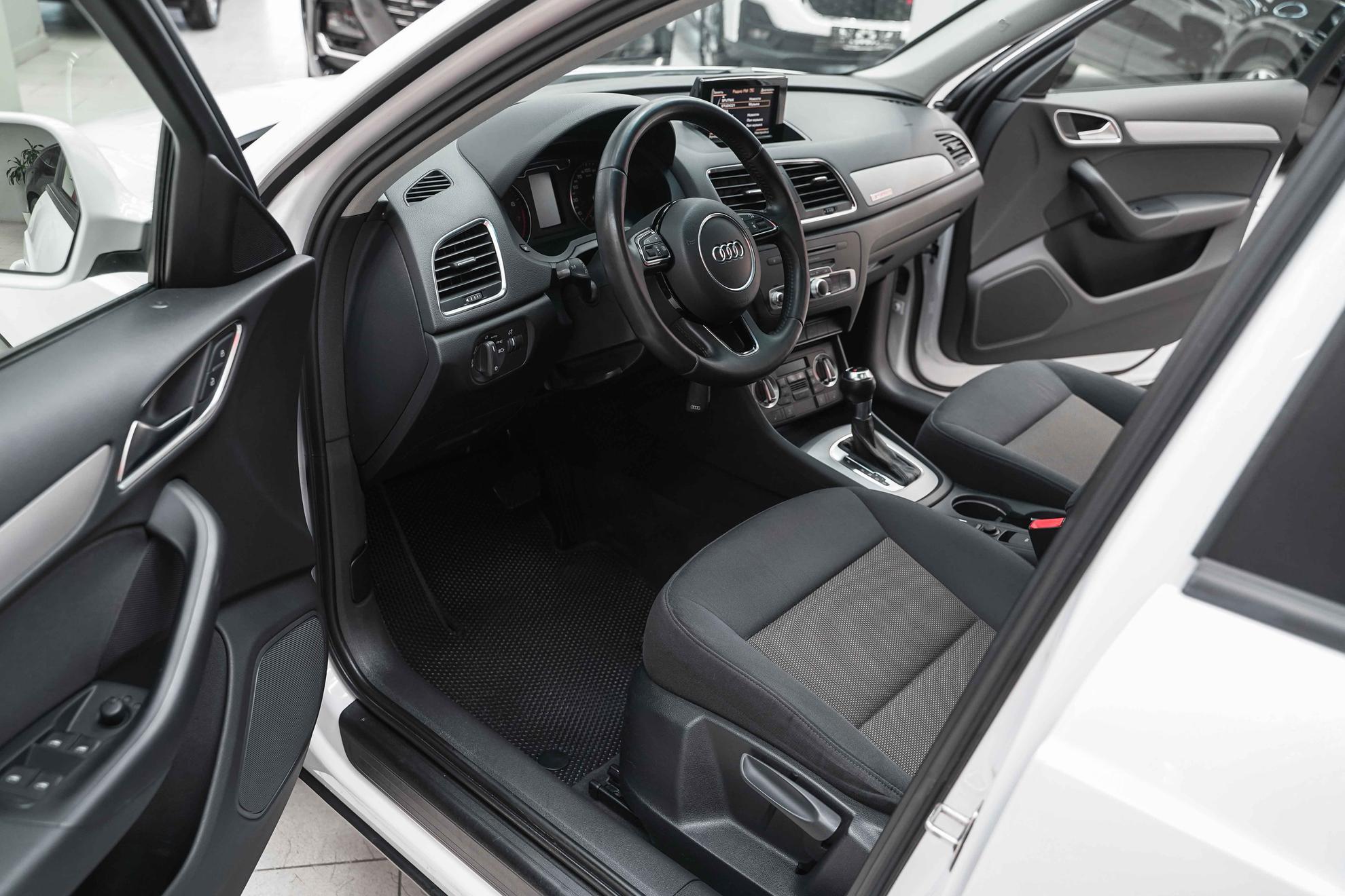 Audi Q3 2013, белый, ДЦ Орехово