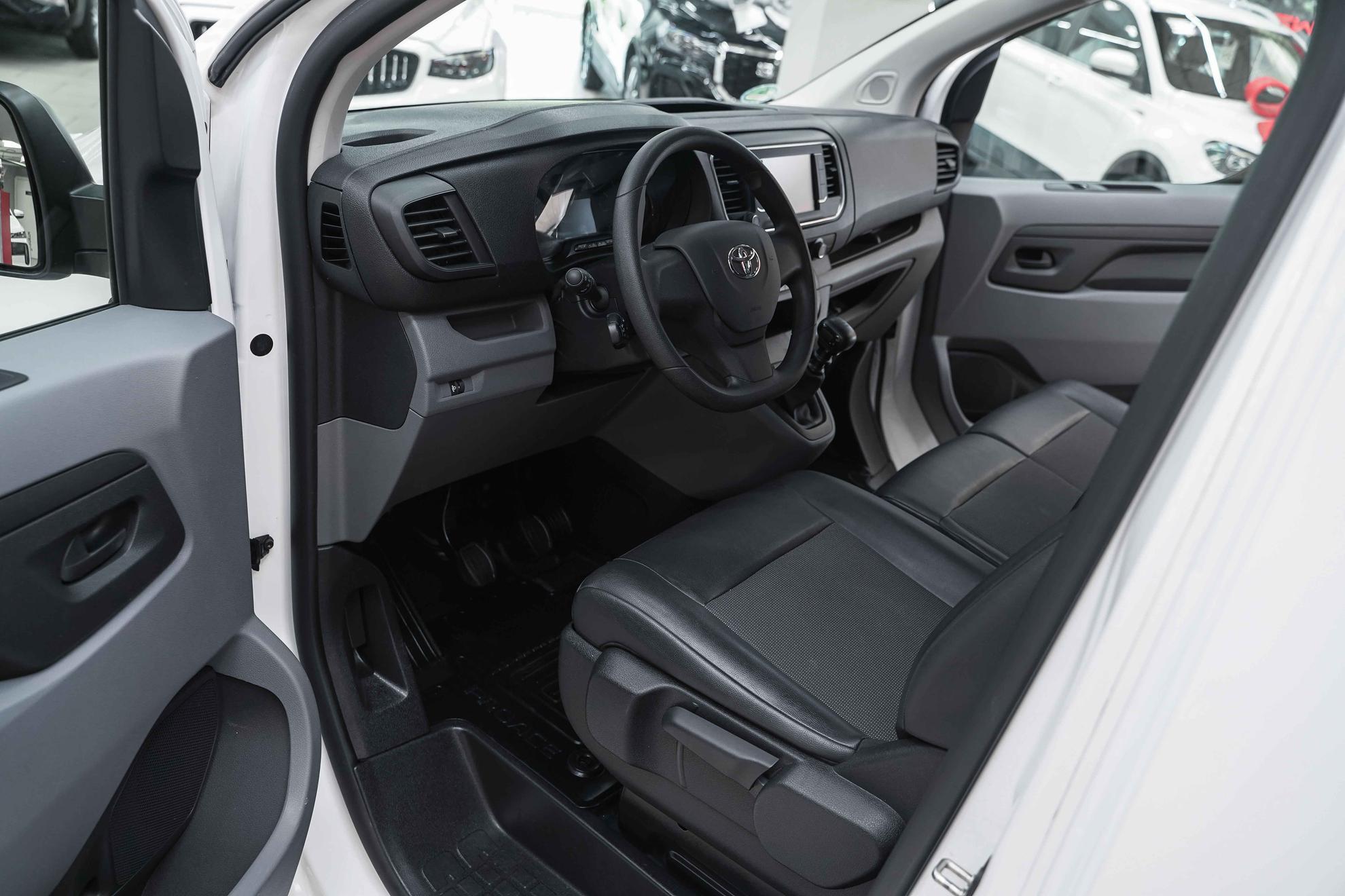 Toyota ProAce 2022, белый, ДЦ Орехово