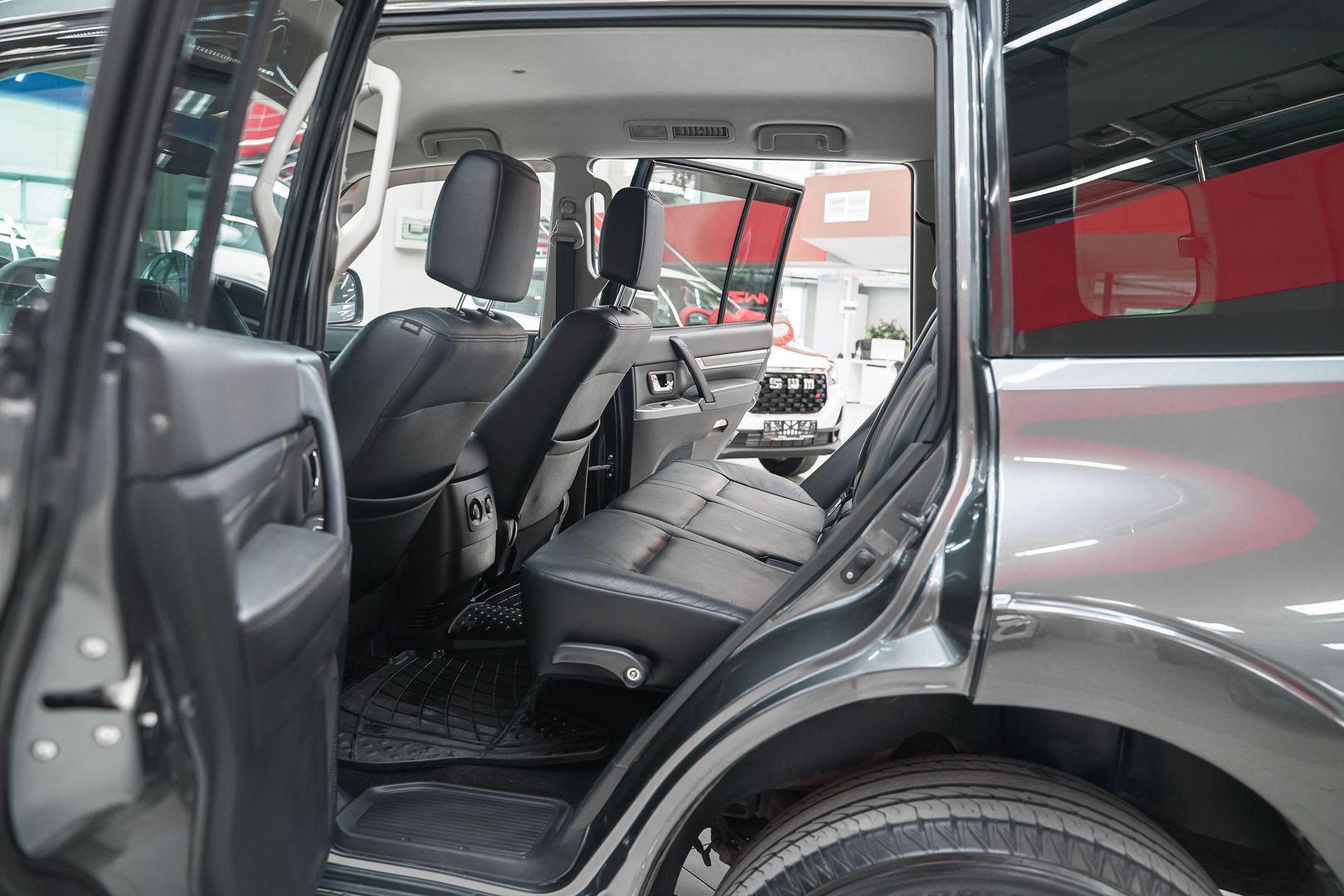 Mitsubishi Pajero 2013, серый, ДЦ Орехово