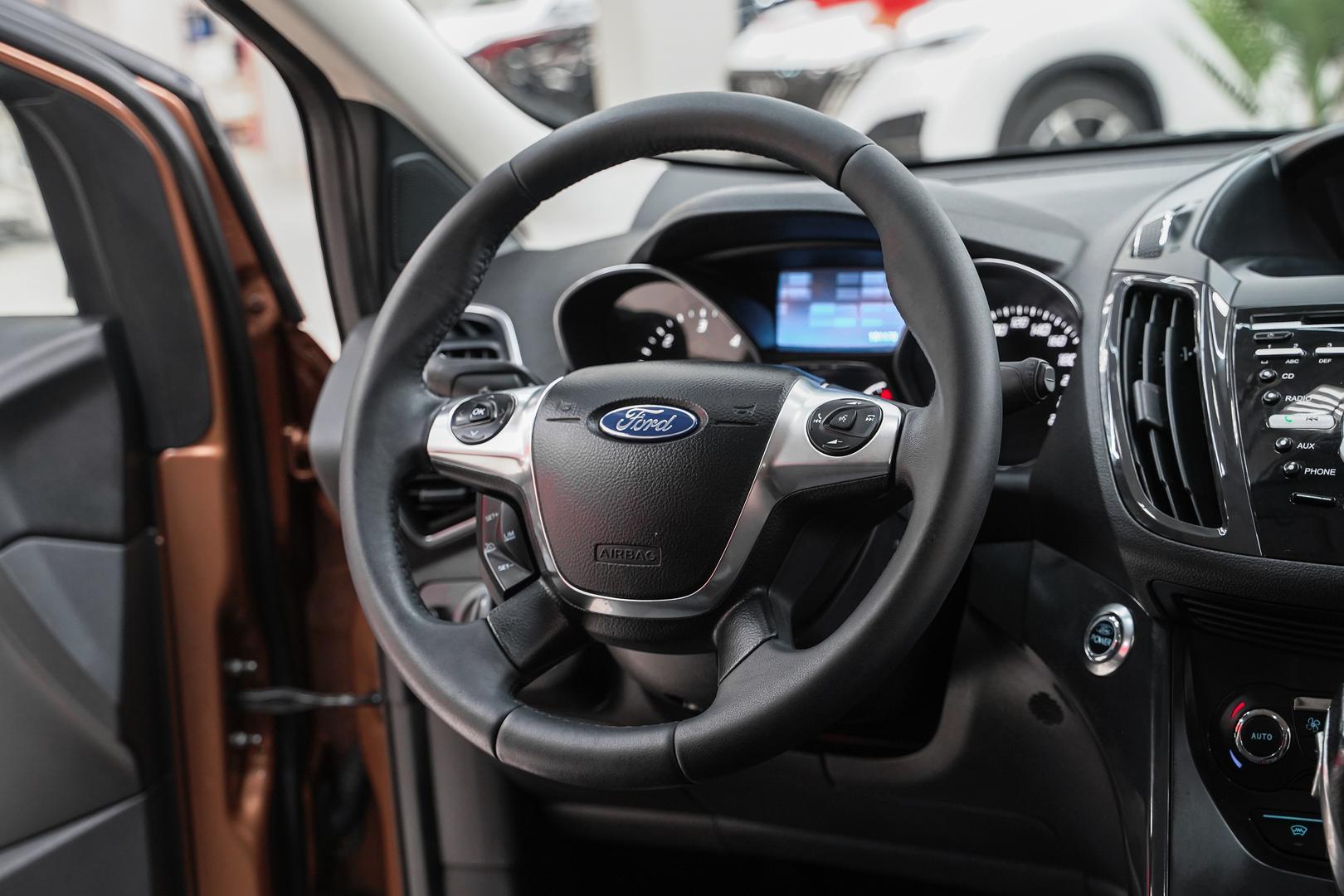 Ford Kuga 2013, коричневый, ДЦ Орехово