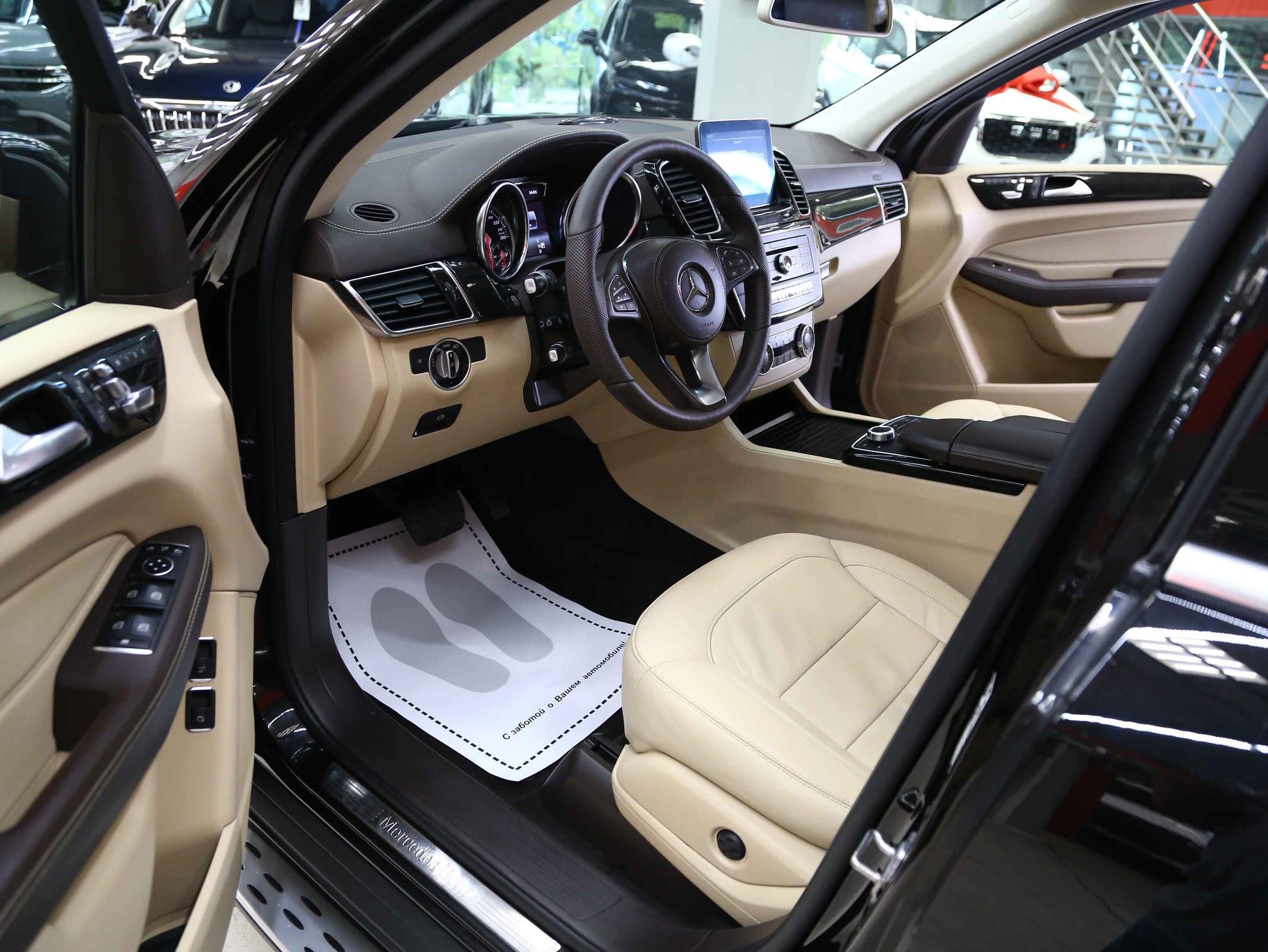 Mercedes-Benz GLS 2018, черный, ДЦ Орехово