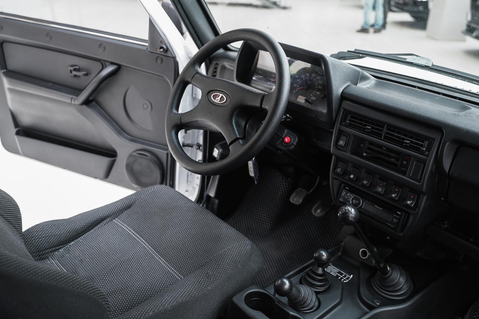 LADA (ВАЗ) 2131 (4x4) 2016, белый, ДЦ Орехово