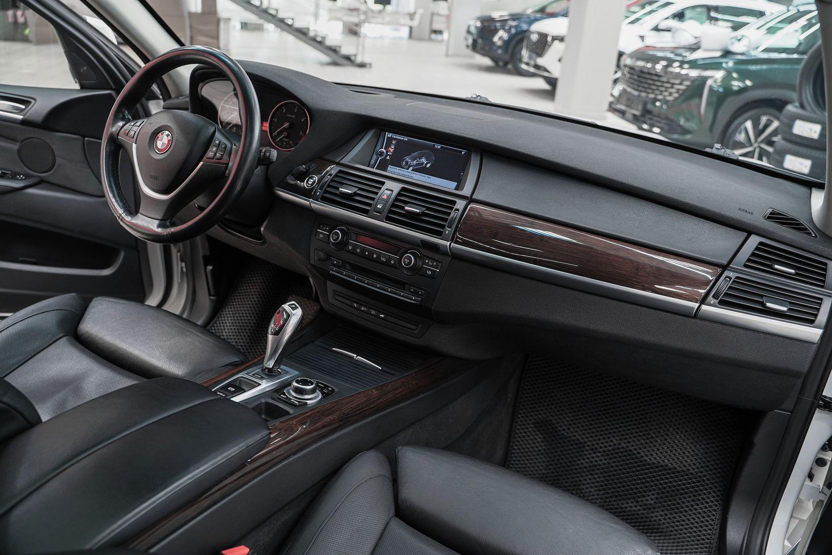 BMW X5 2011, белый, ДЦ Орехово