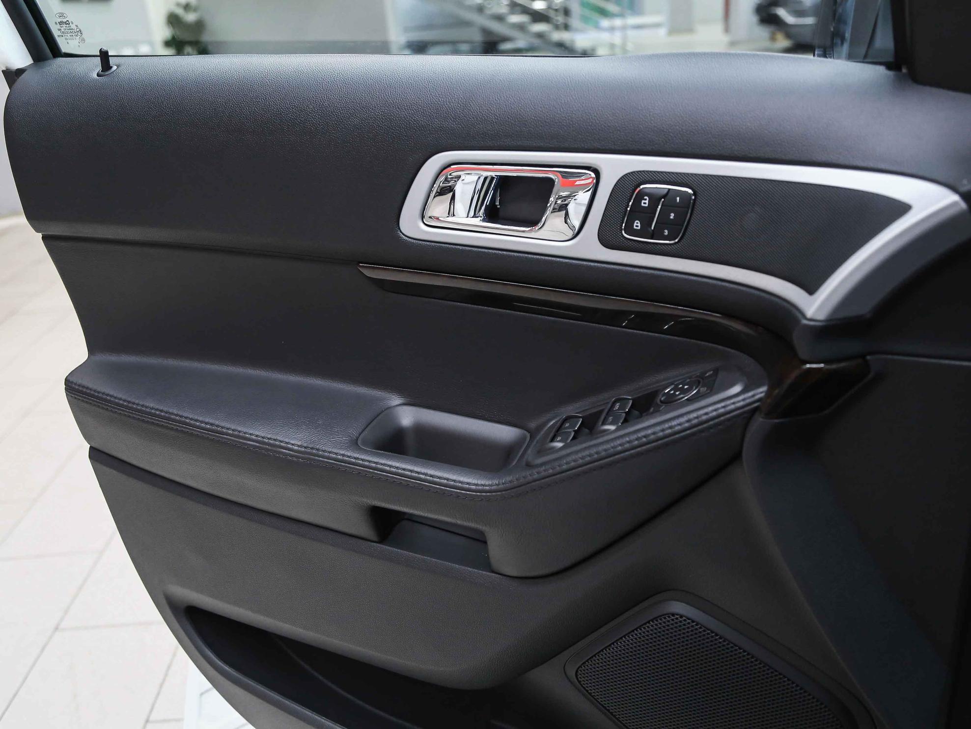Ford Explorer 2014, белый, ДЦ Орехово