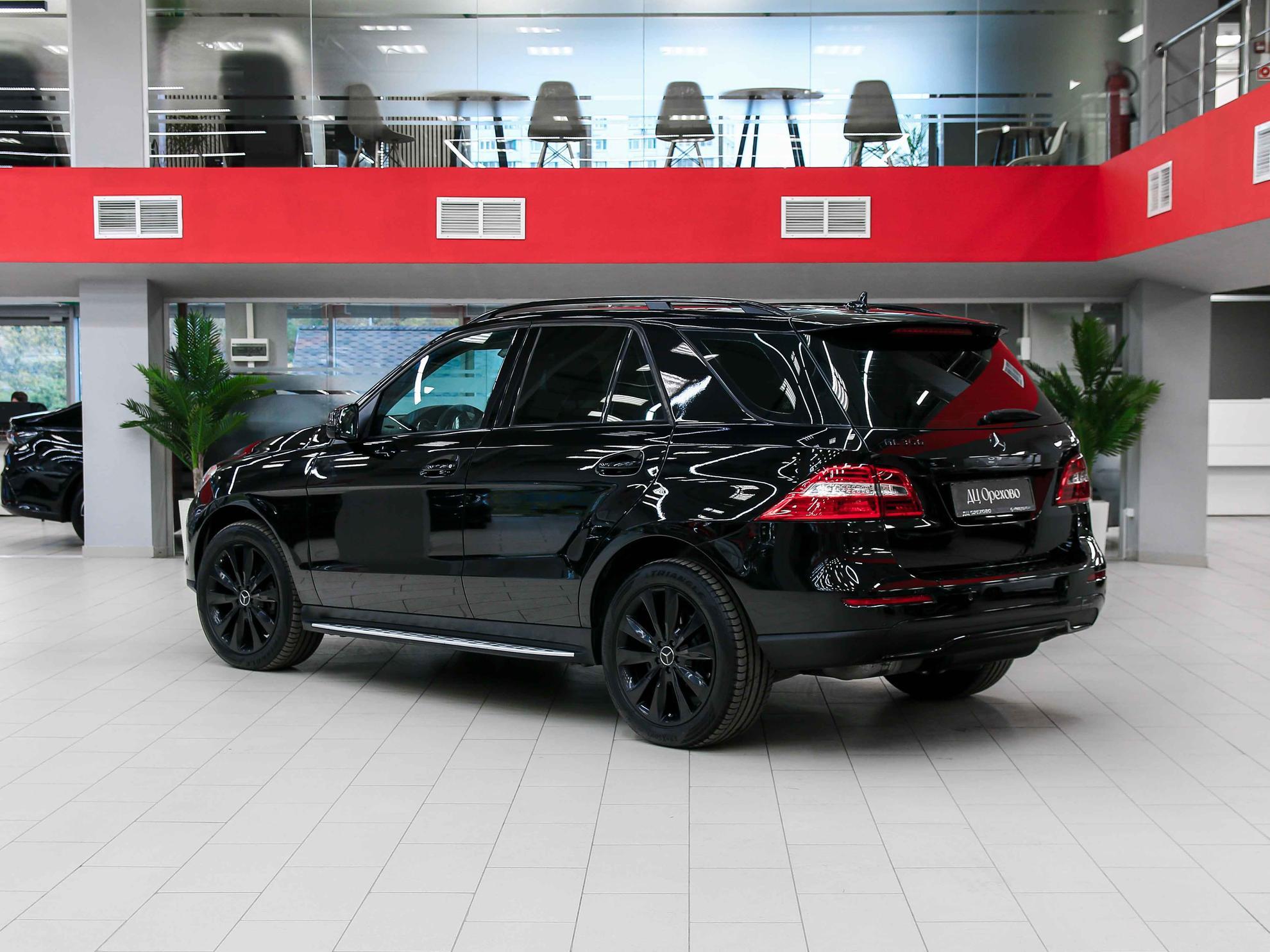 Mercedes-Benz M-Класс 2013, черный, ДЦ Орехово