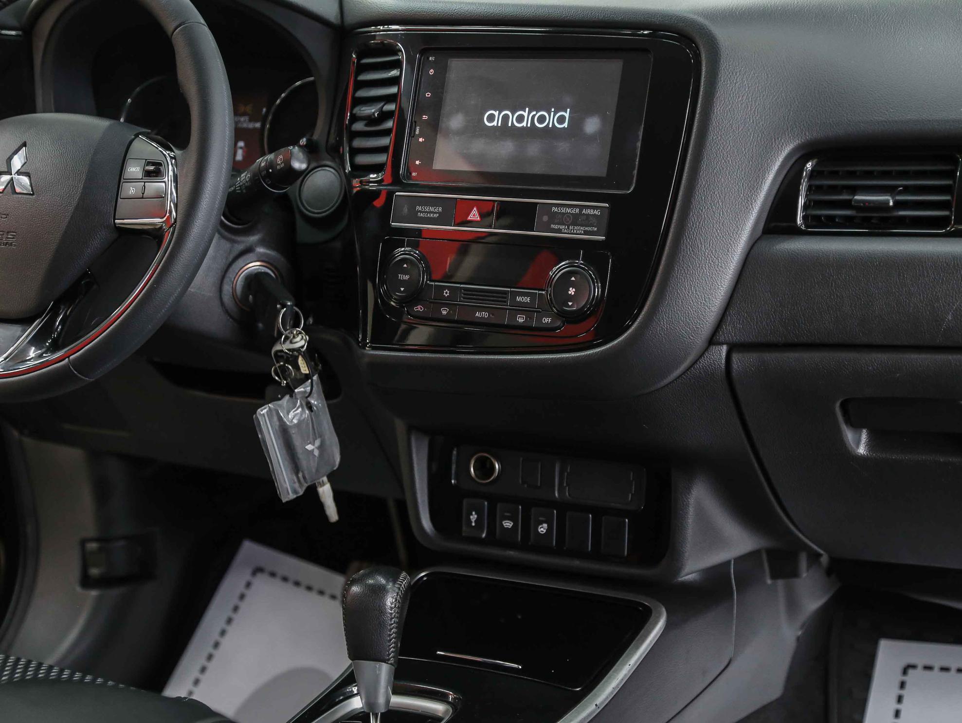 Mitsubishi Outlander 2019, коричневый, ДЦ Орехово