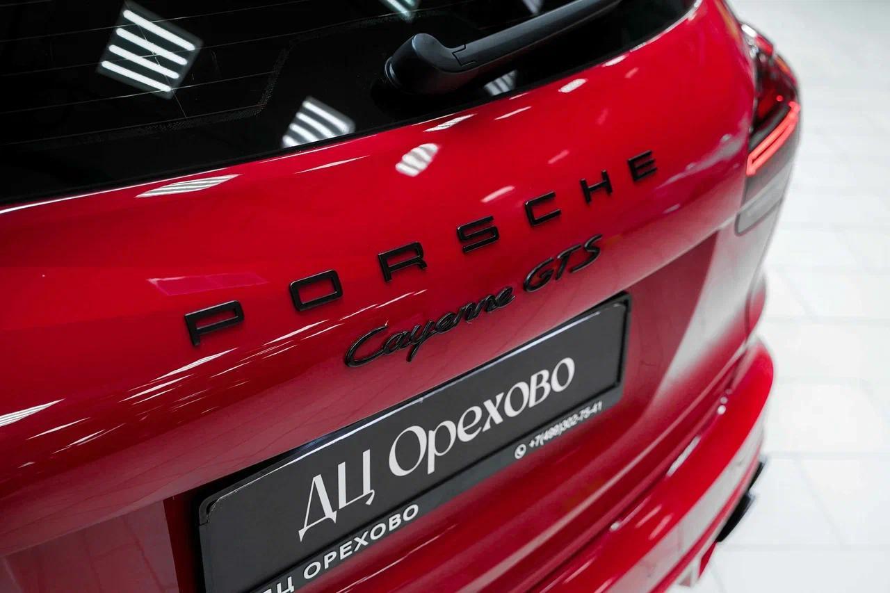Porsche Cayenne 2016, красный, ДЦ Орехово