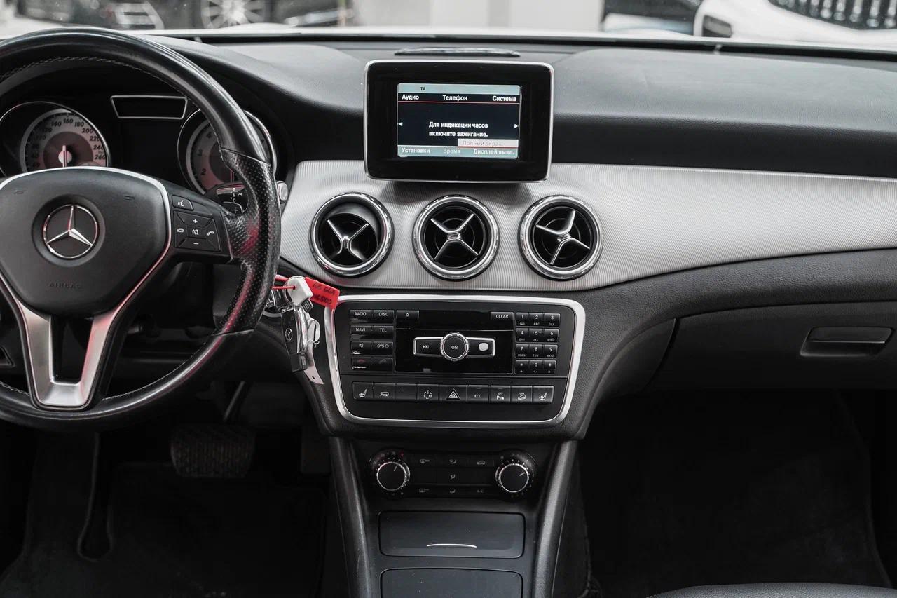Mercedes-Benz GLA 2014, белый, ДЦ Орехово