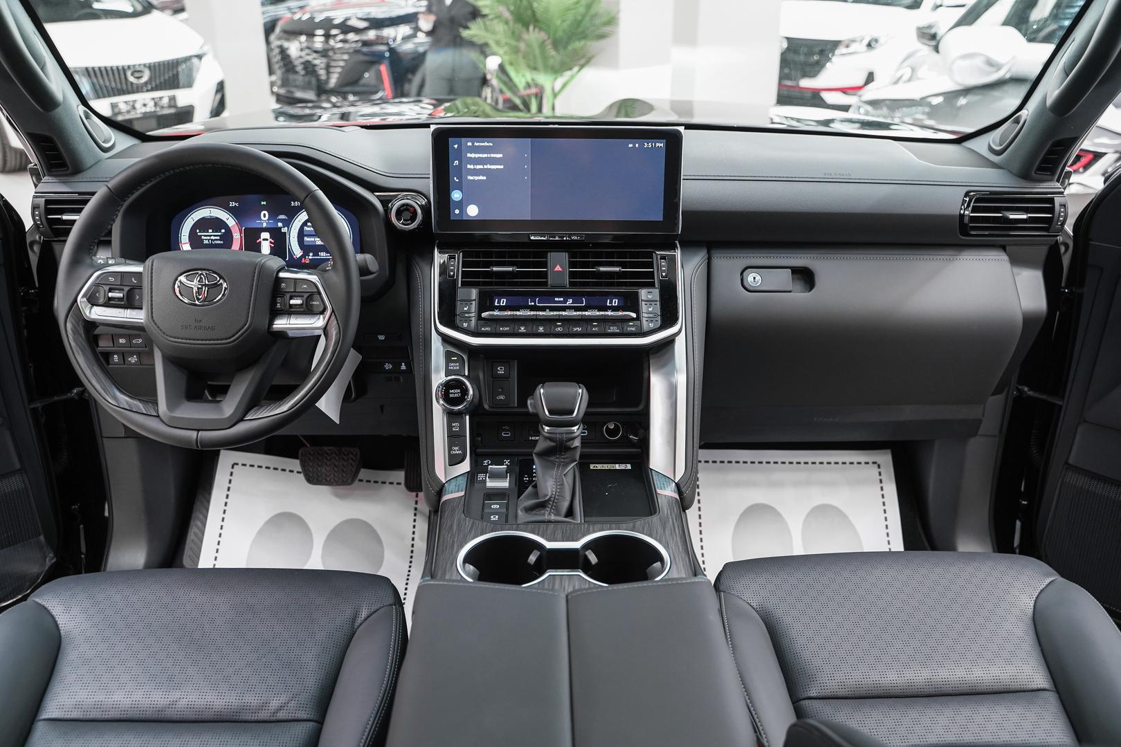 Toyota Land Cruiser 2025, черный, ДЦ Орехово
