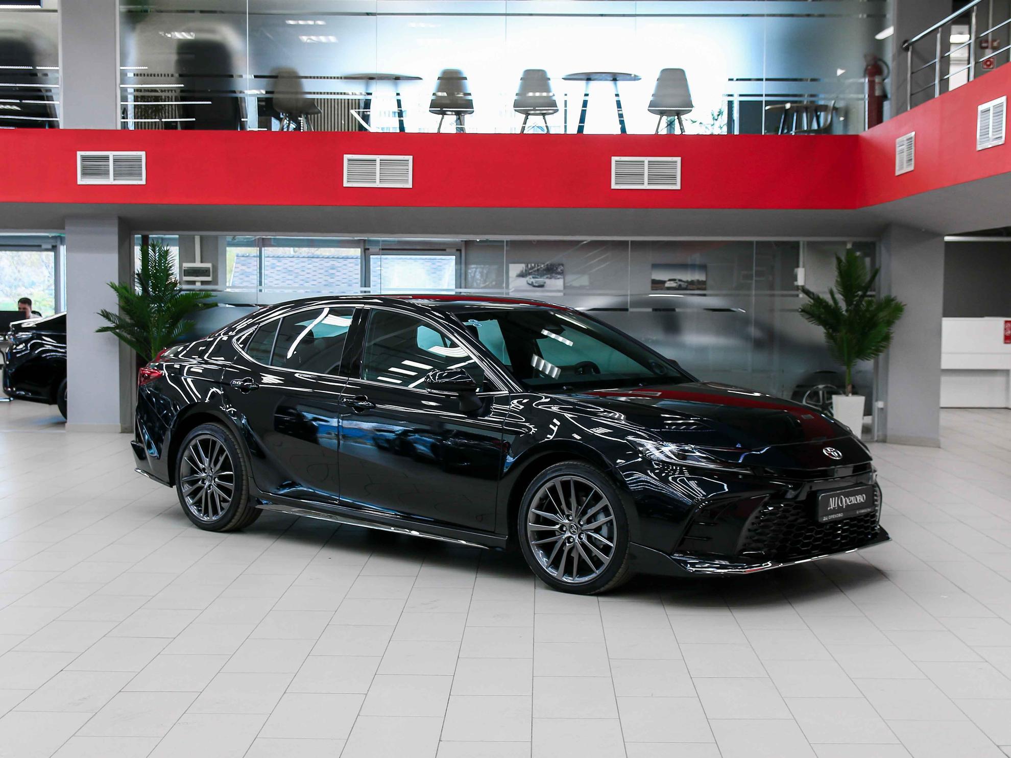 Toyota Camry 2026, черный, ДЦ Орехово
