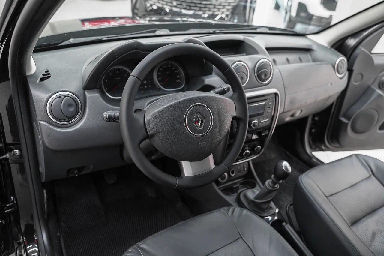 Renault Duster 2012, черный, ДЦ Орехово