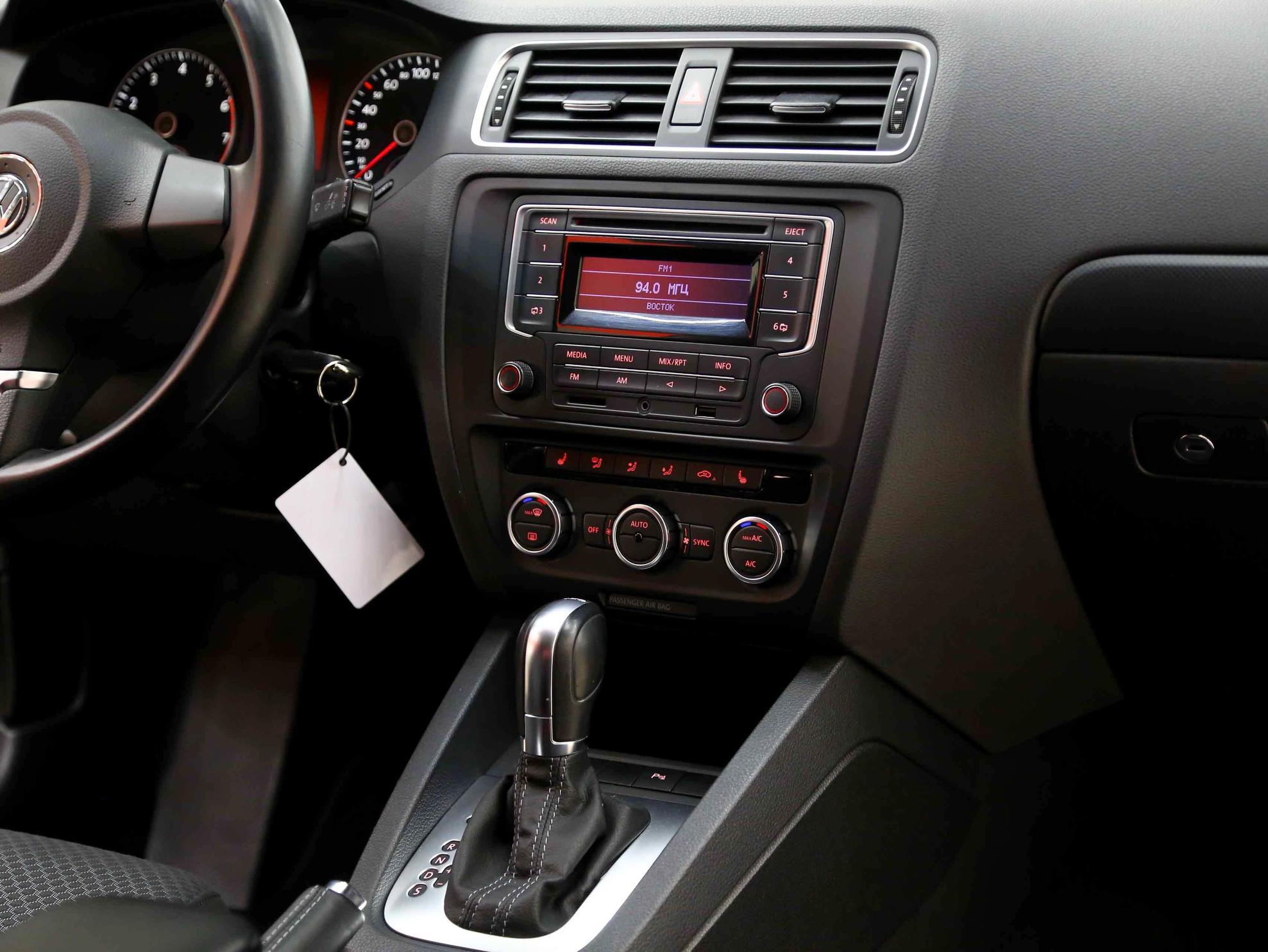 Volkswagen Jetta 2014, синий, ДЦ Орехово
