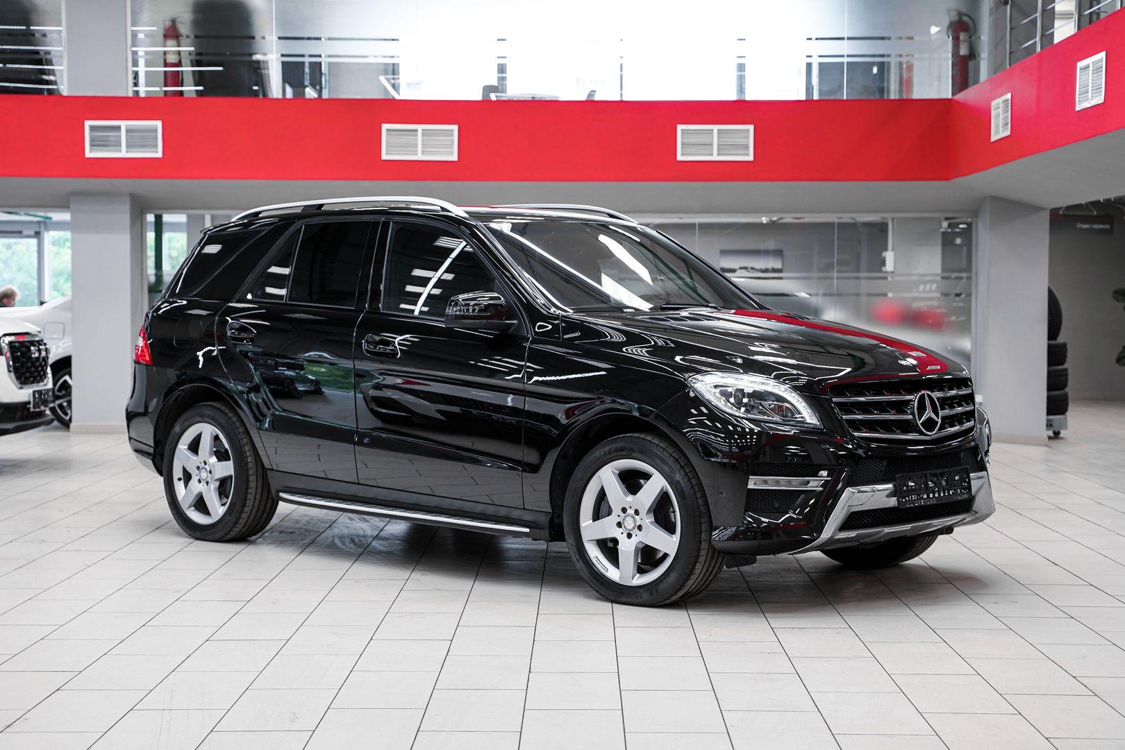 Mercedes-Benz M-Класс 2012, черный, ДЦ Орехово