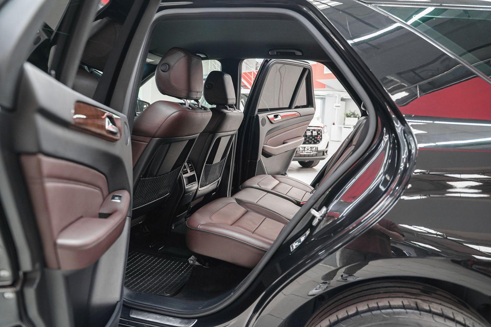 Mercedes-Benz M-Класс 2012, черный, ДЦ Орехово