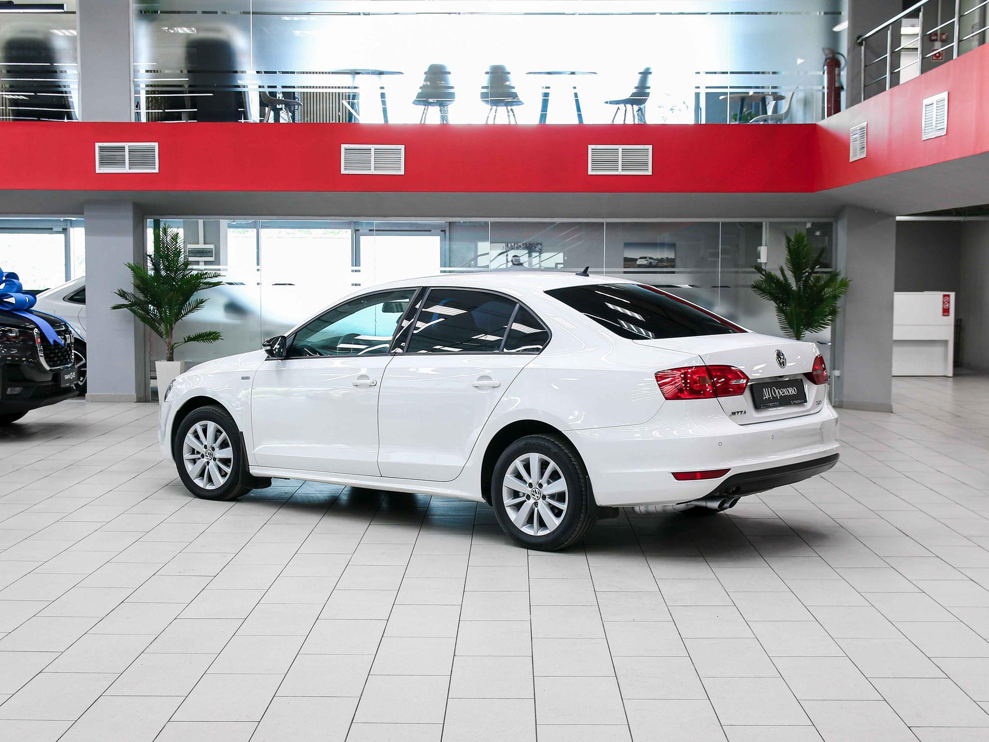 Volkswagen Jetta 2013, белый, ДЦ Орехово