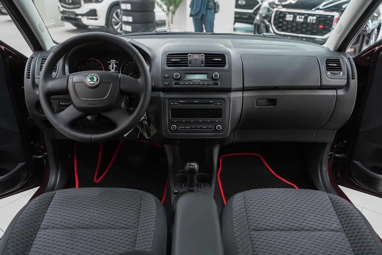 Skoda Roomster 2012, пурпурный, ДЦ Орехово