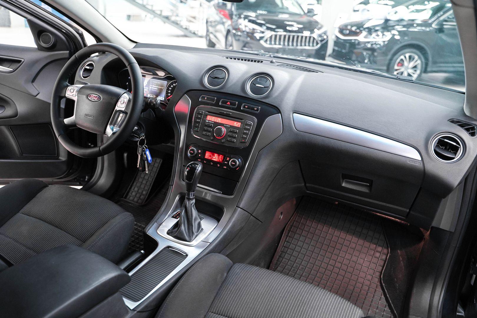 Ford Mondeo 2013, черный, ДЦ Орехово