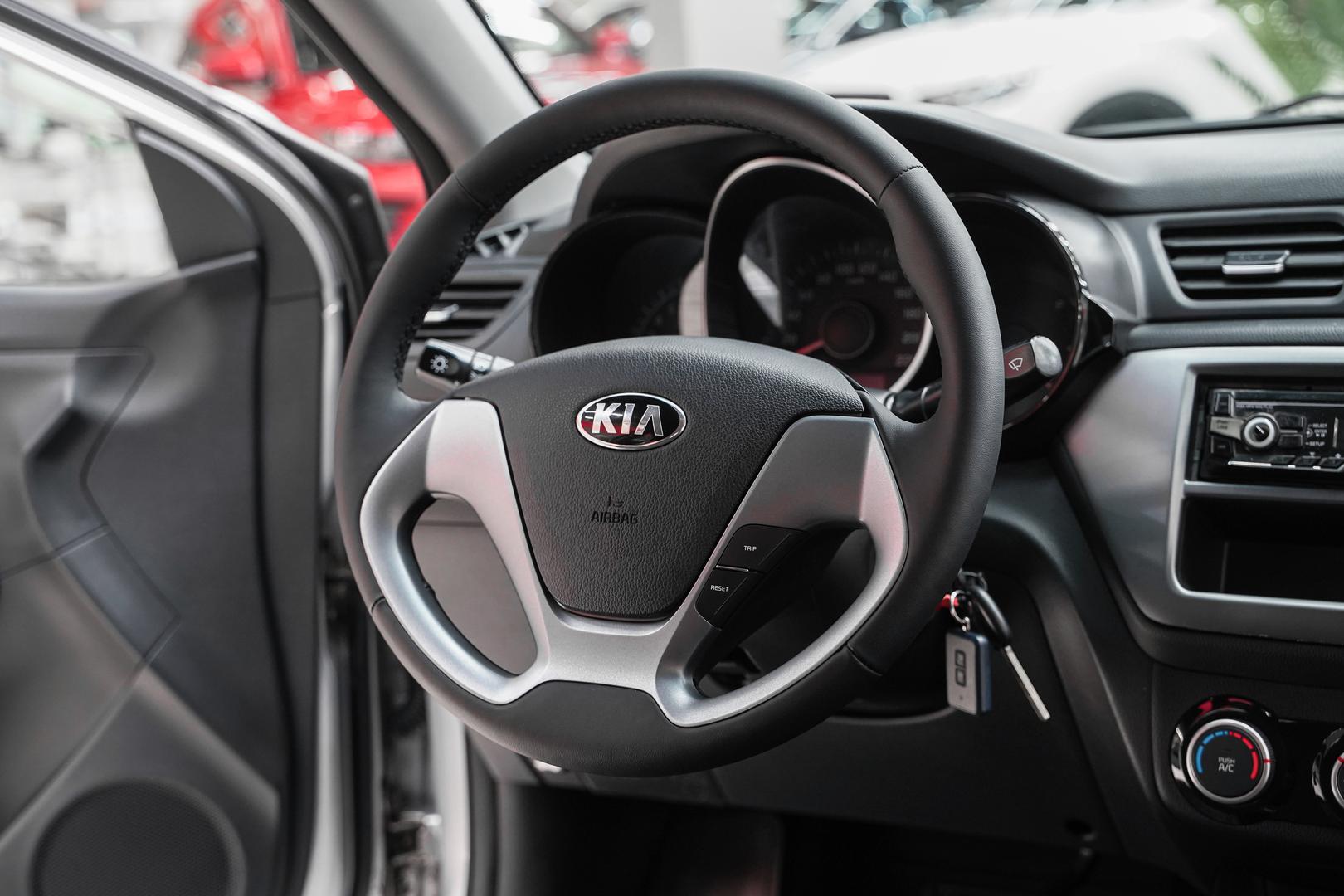 Kia Rio 2015, серебряный, ДЦ Орехово
